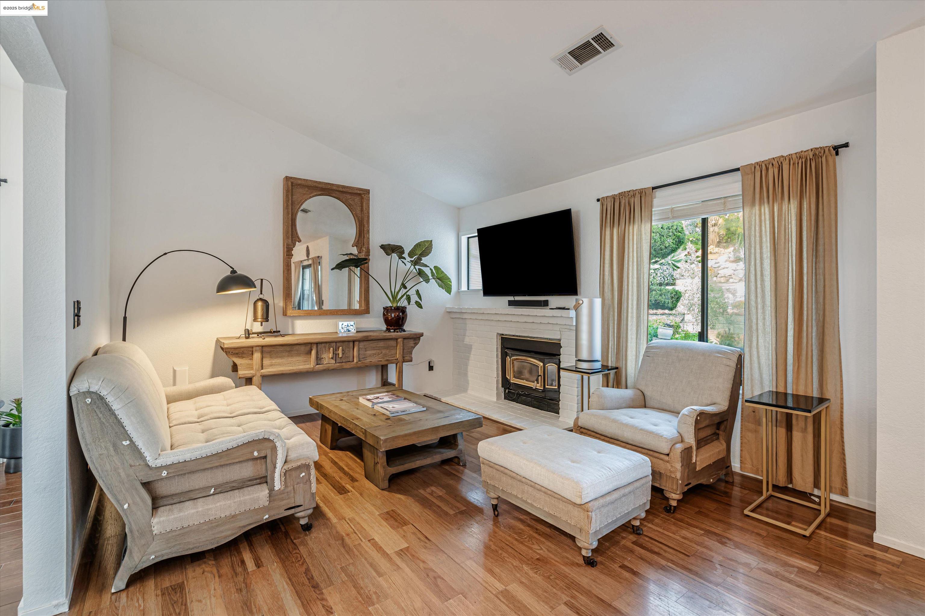 Detail Gallery Image 7 of 30 For 790 Britannia Dr., Vallejo,  CA 94591 - 3 Beds | 2 Baths