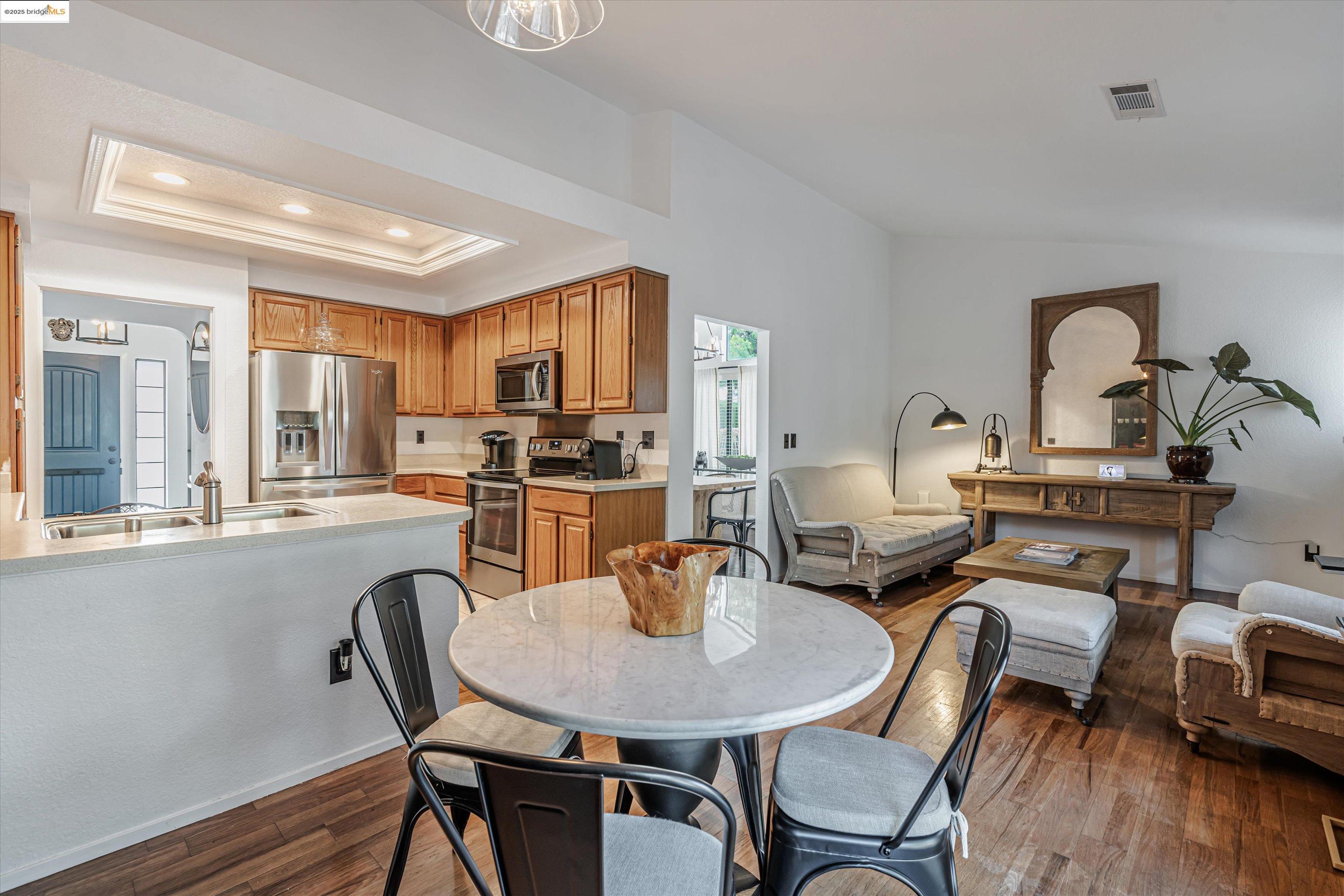Detail Gallery Image 10 of 30 For 790 Britannia Dr., Vallejo,  CA 94591 - 3 Beds | 2 Baths