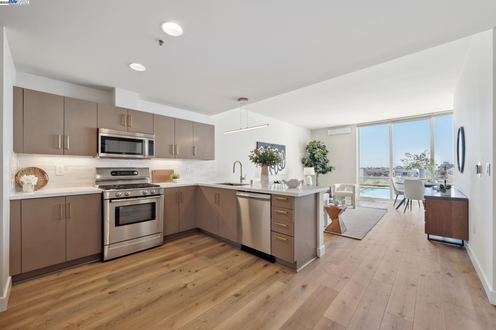 MLS: 41099736 Condo For Sale