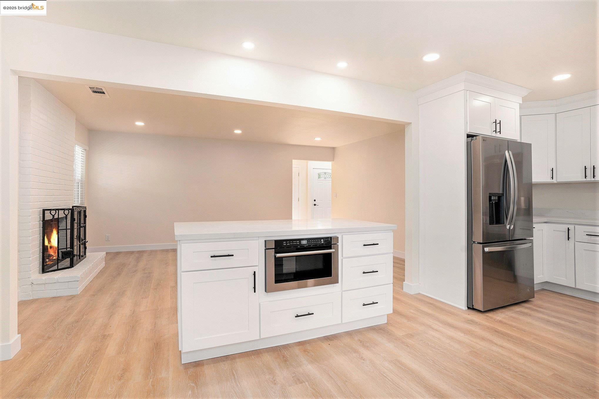 Detail Gallery Image 11 of 24 For 139 Heather Ave, Hercules,  CA 94547 - 3 Beds | 2 Baths