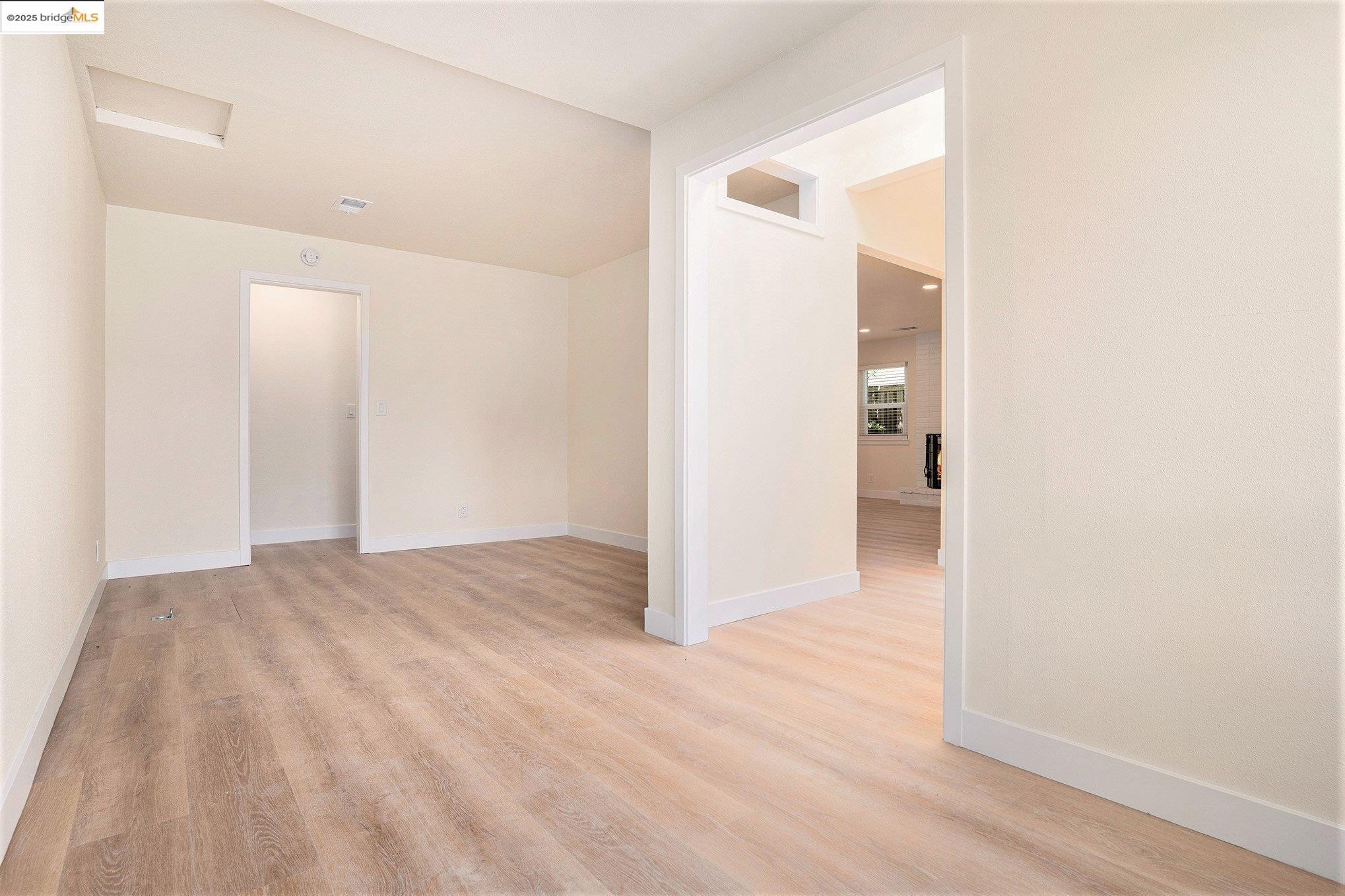 Detail Gallery Image 12 of 24 For 139 Heather Ave, Hercules,  CA 94547 - 3 Beds | 2 Baths
