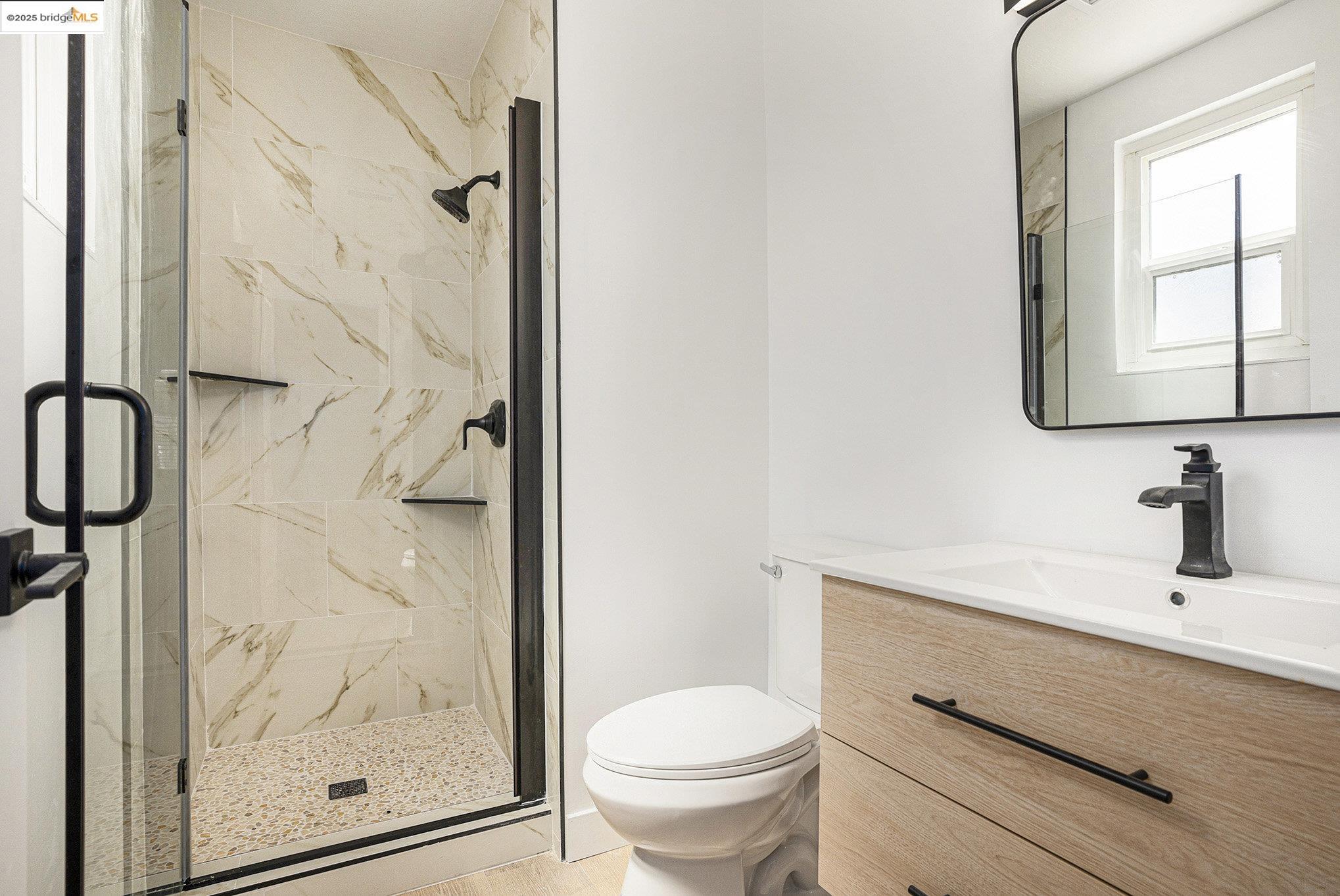 Detail Gallery Image 13 of 24 For 139 Heather Ave, Hercules,  CA 94547 - 3 Beds | 2 Baths