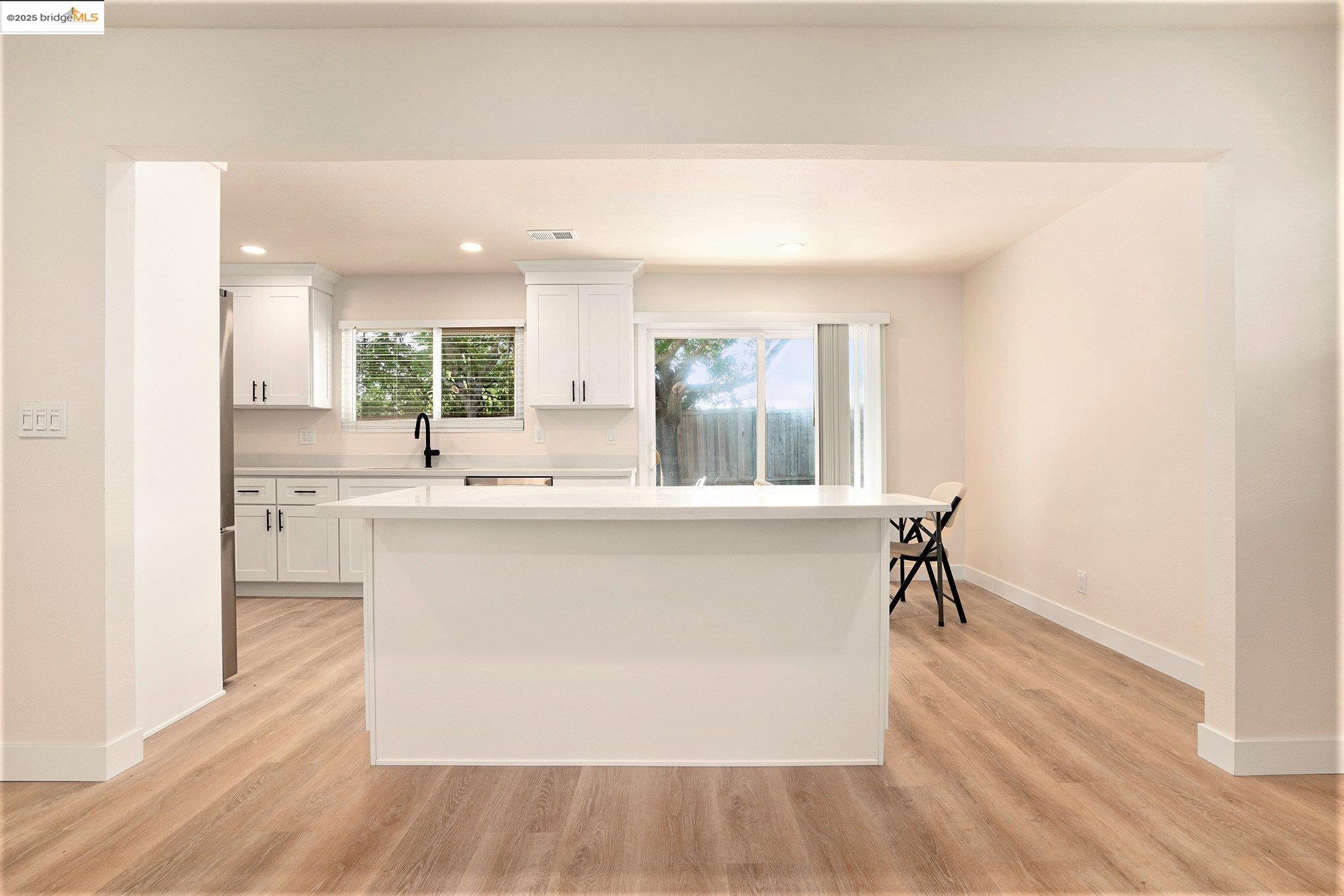 Detail Gallery Image 15 of 24 For 139 Heather Ave, Hercules,  CA 94547 - 3 Beds | 2 Baths