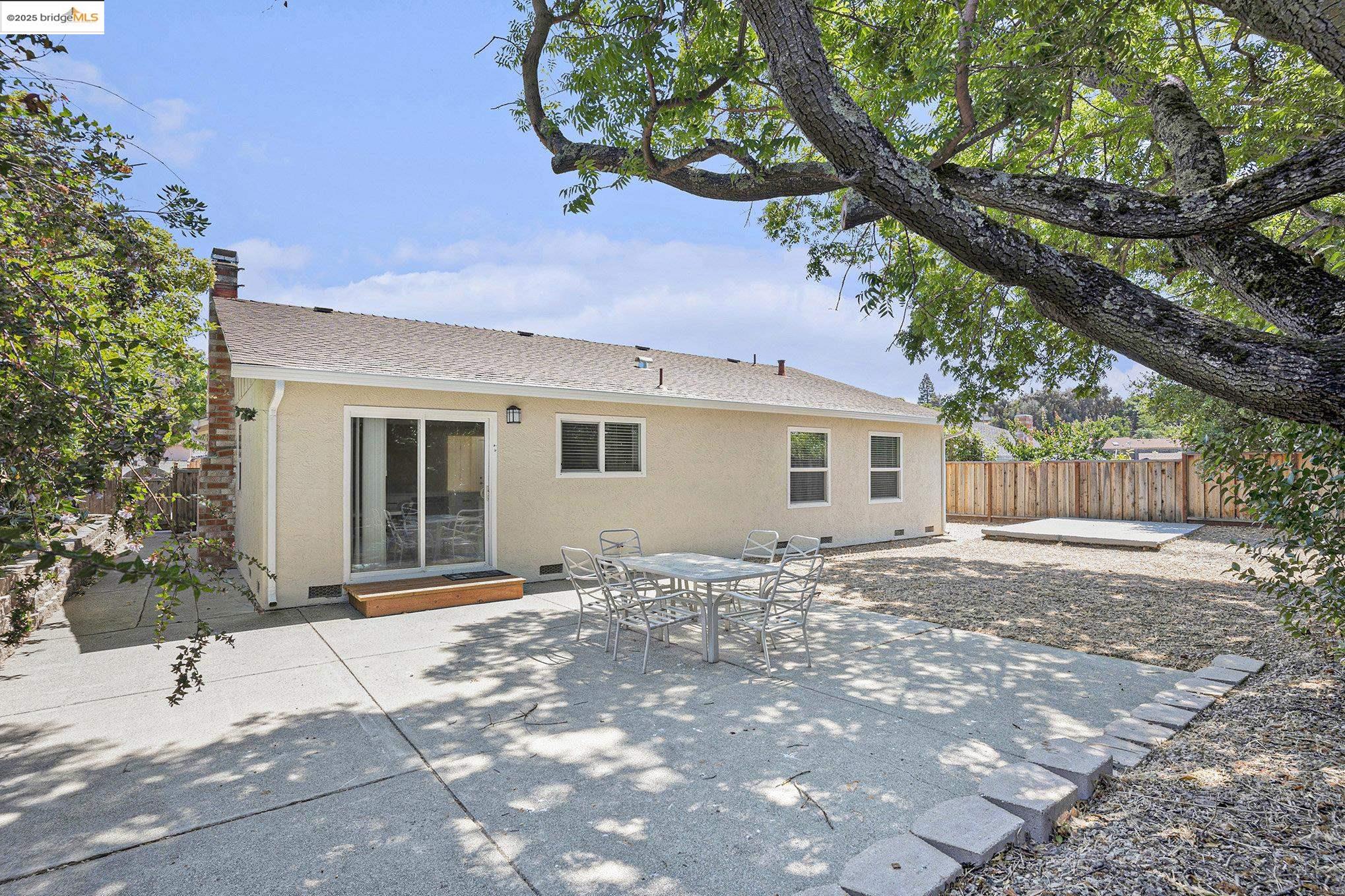 Detail Gallery Image 23 of 24 For 139 Heather Ave, Hercules,  CA 94547 - 3 Beds | 2 Baths