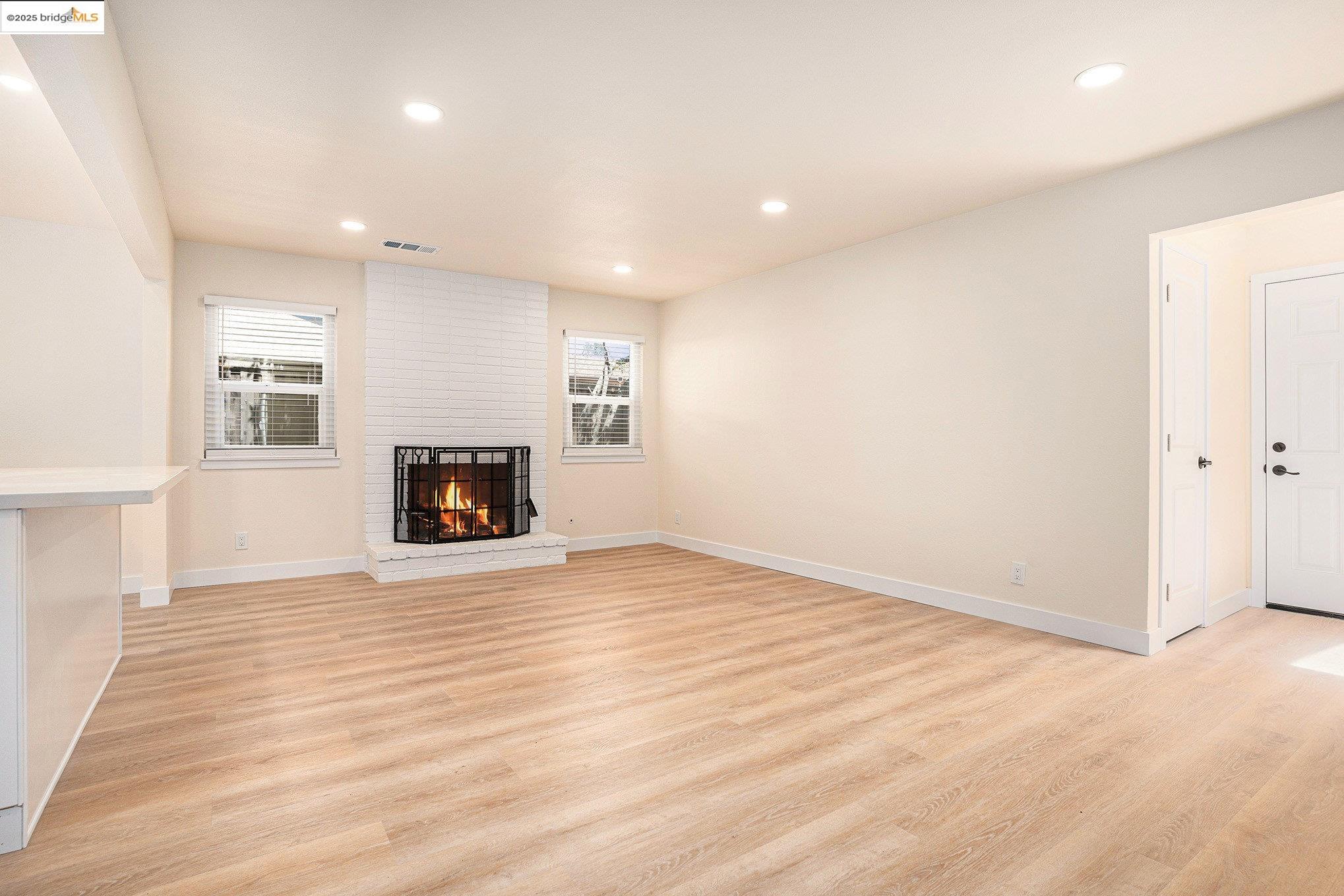 Detail Gallery Image 7 of 24 For 139 Heather Ave, Hercules,  CA 94547 - 3 Beds | 2 Baths