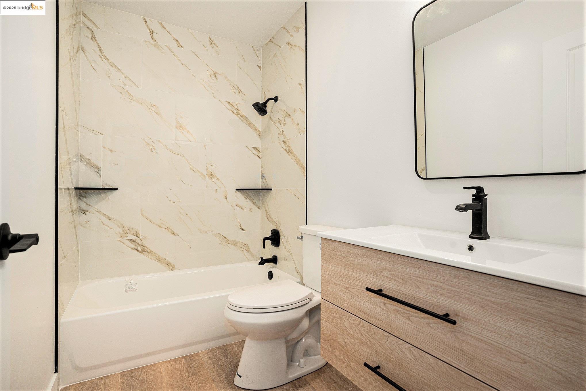 Detail Gallery Image 10 of 24 For 139 Heather Ave, Hercules,  CA 94547 - 3 Beds | 2 Baths