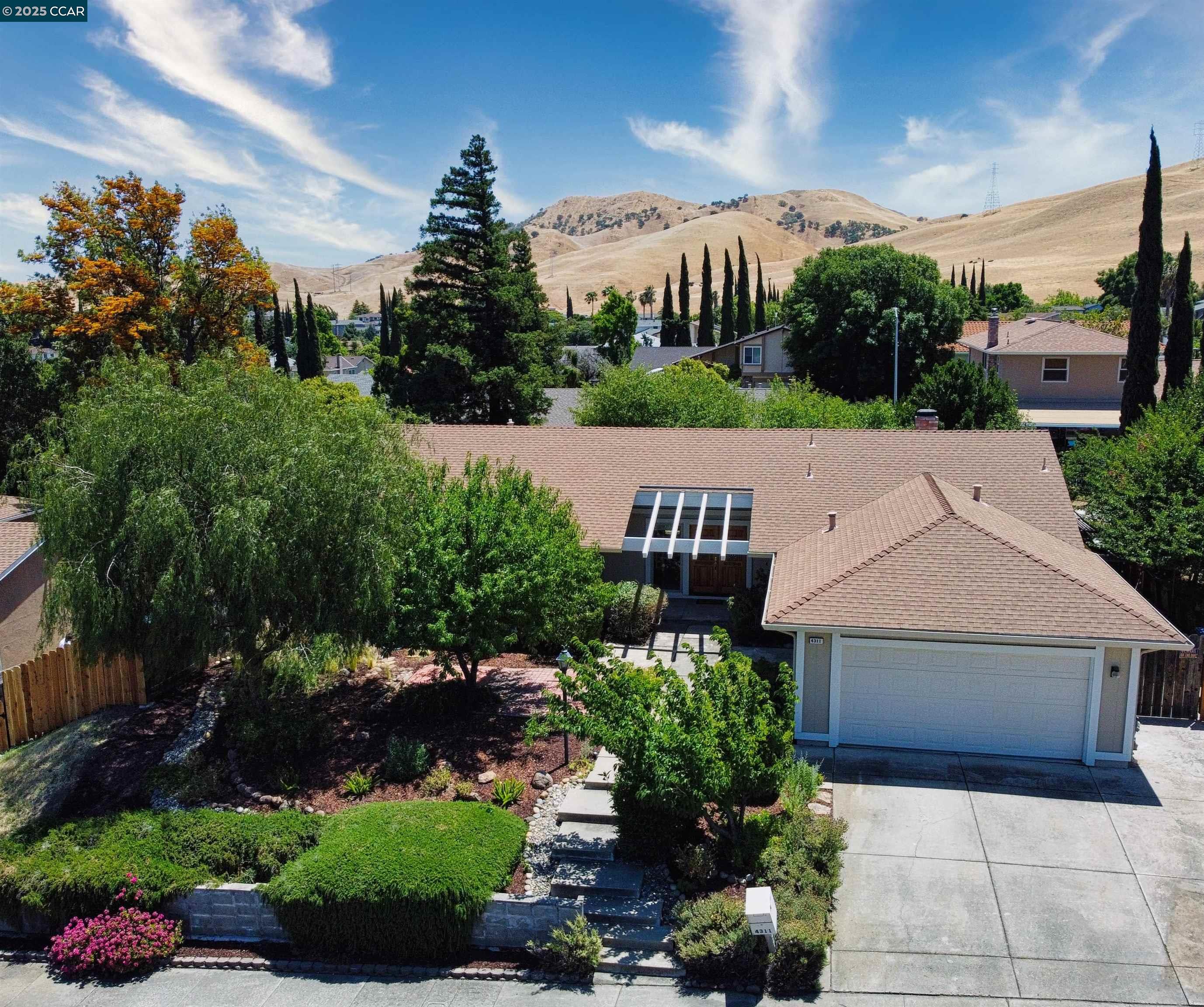 Detail Gallery Image 2 of 60 For 4311 Oakdale Place, Pittsburg,  CA 94565-6228 - 4 Beds | 2/1 Baths