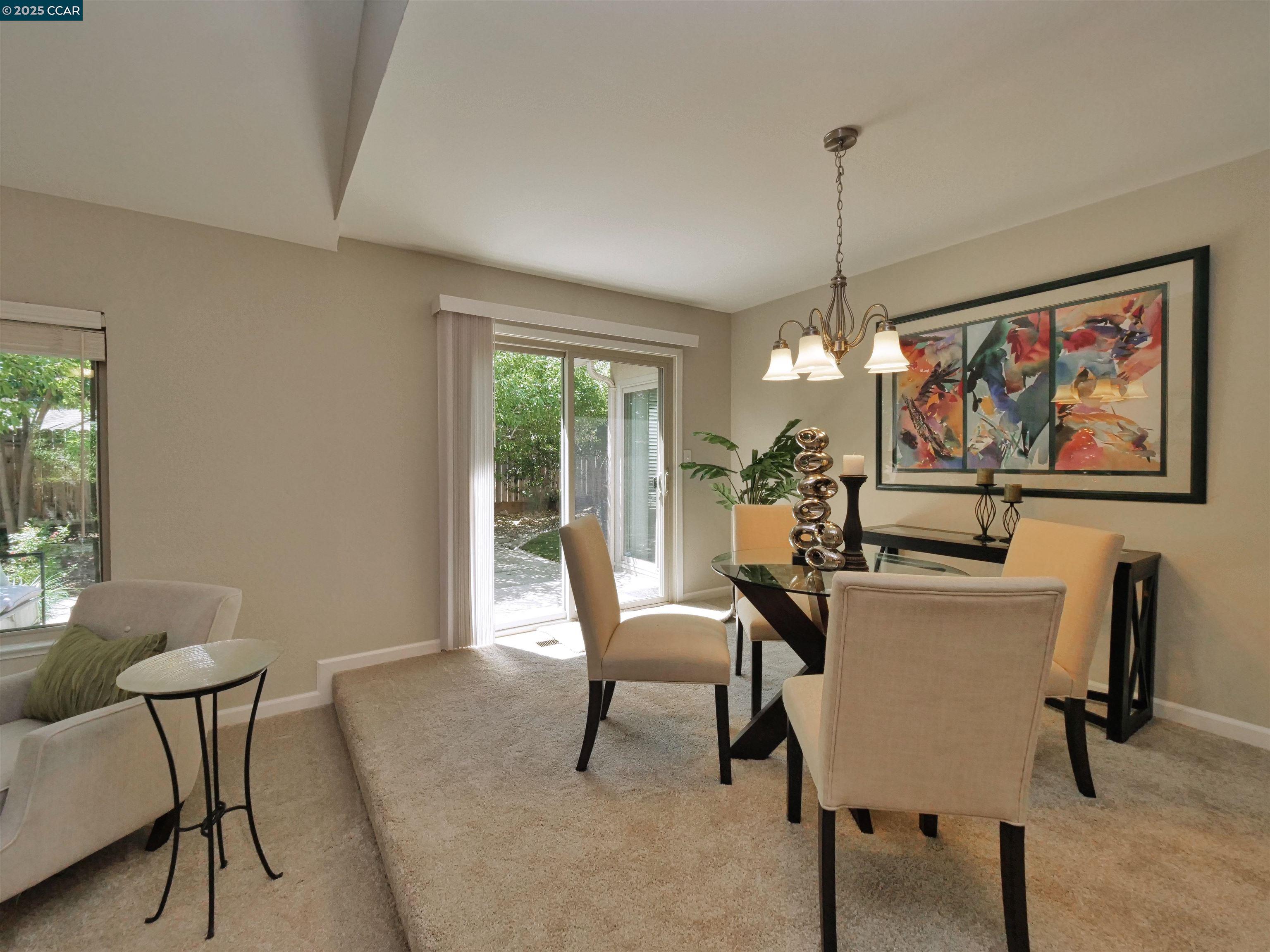 Detail Gallery Image 11 of 60 For 4311 Oakdale Place, Pittsburg,  CA 94565-6228 - 4 Beds | 2/1 Baths