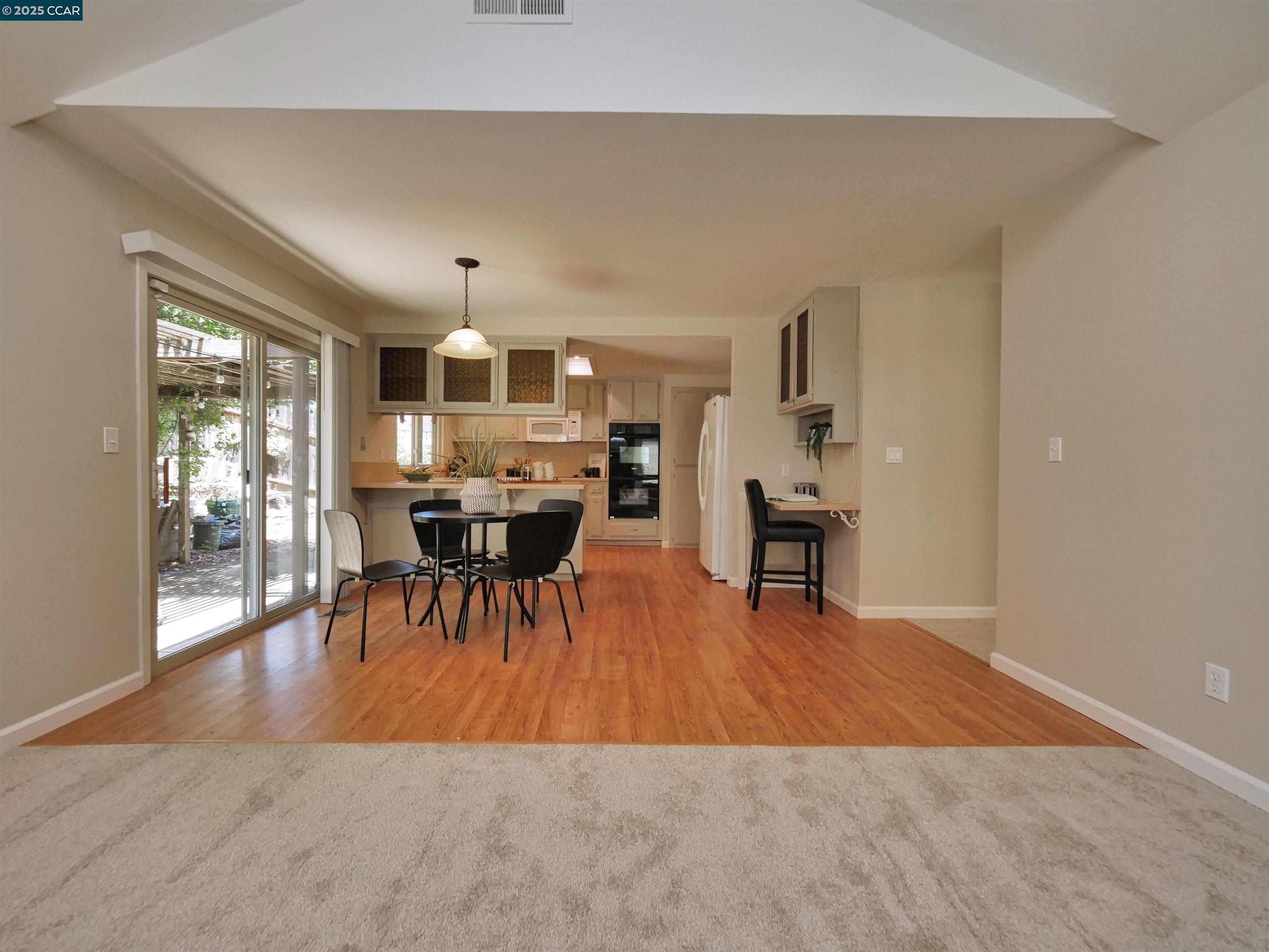 Detail Gallery Image 13 of 60 For 4311 Oakdale Place, Pittsburg,  CA 94565-6228 - 4 Beds | 2/1 Baths