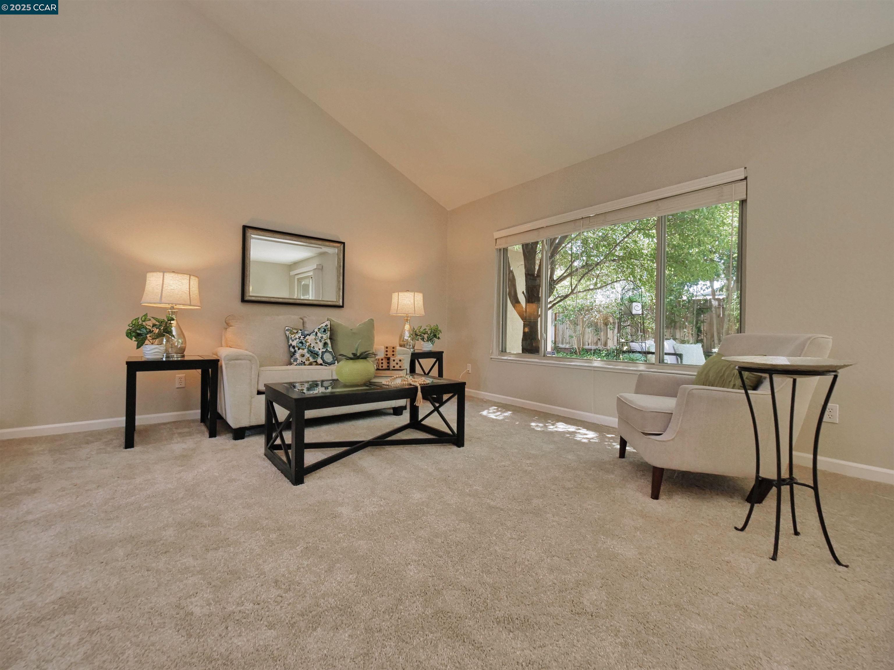 Detail Gallery Image 5 of 60 For 4311 Oakdale Place, Pittsburg,  CA 94565-6228 - 4 Beds | 2/1 Baths