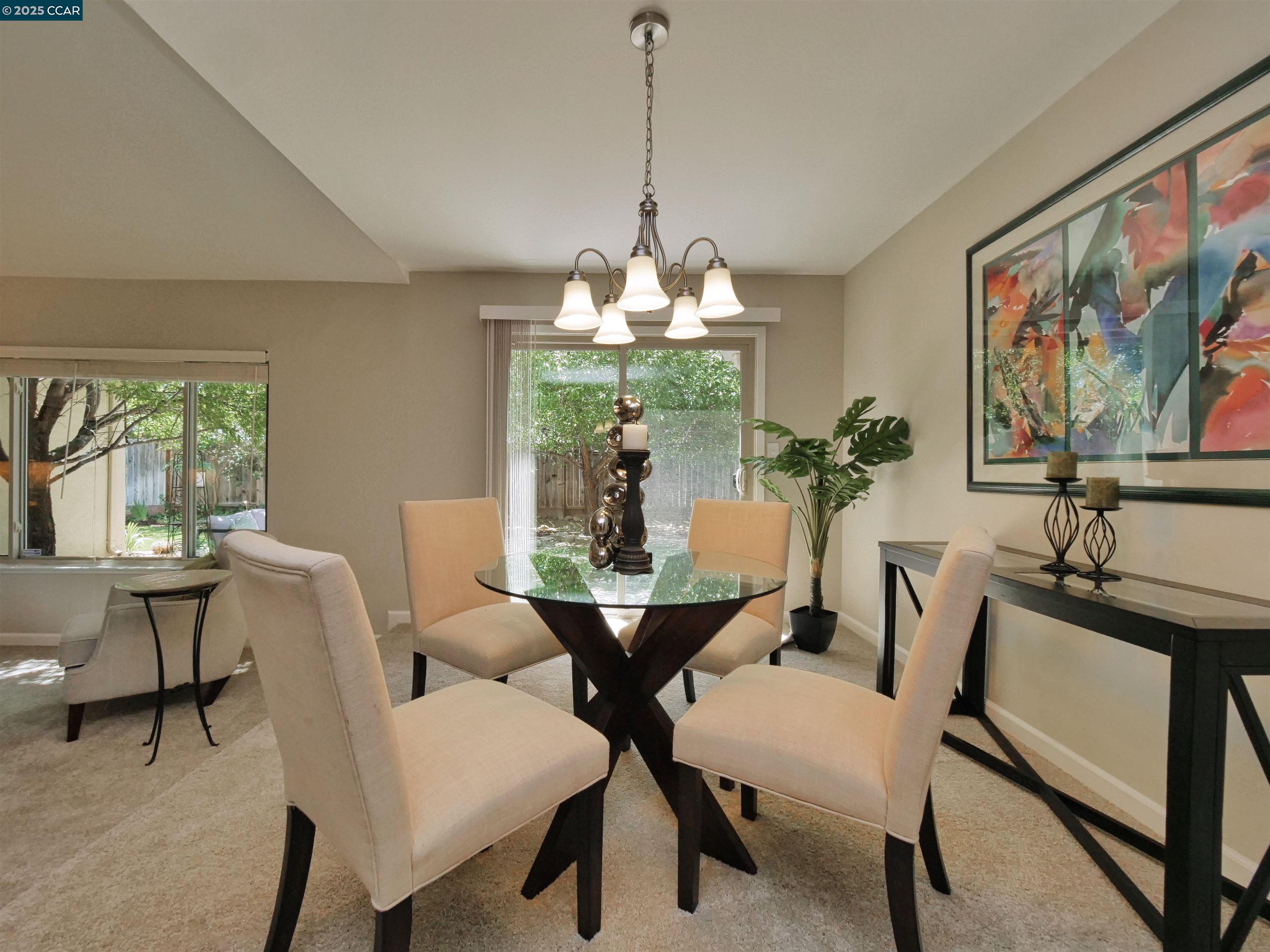 Detail Gallery Image 10 of 60 For 4311 Oakdale Place, Pittsburg,  CA 94565-6228 - 4 Beds | 2/1 Baths
