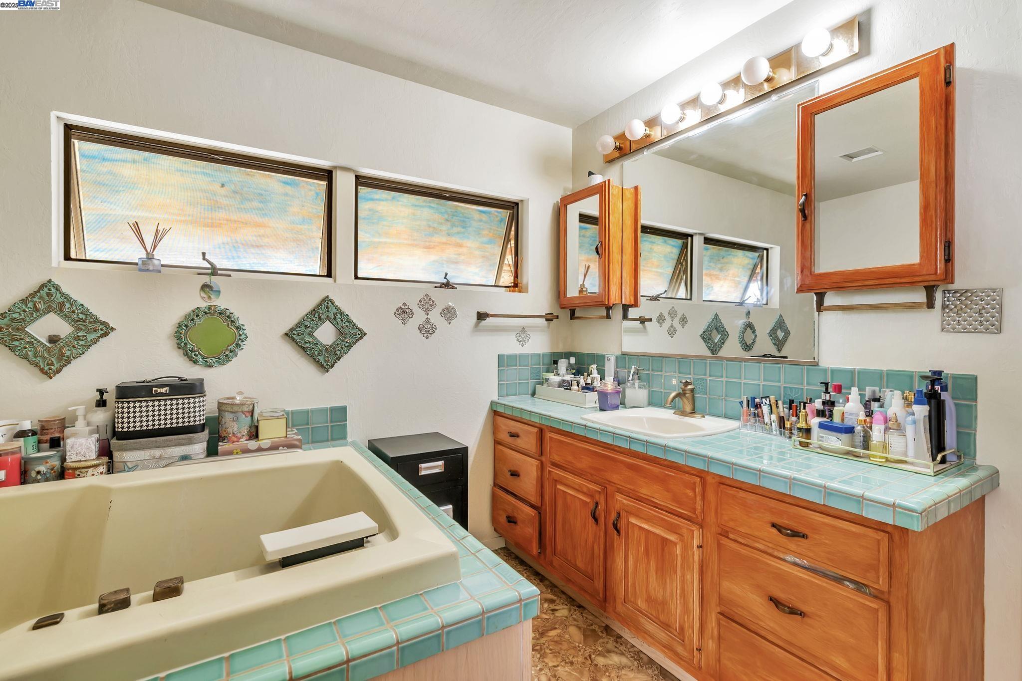 Detail Gallery Image 25 of 56 For 71 Taylor Pl, Bethel Island,  CA 94511 - 4 Beds | 2/1 Baths