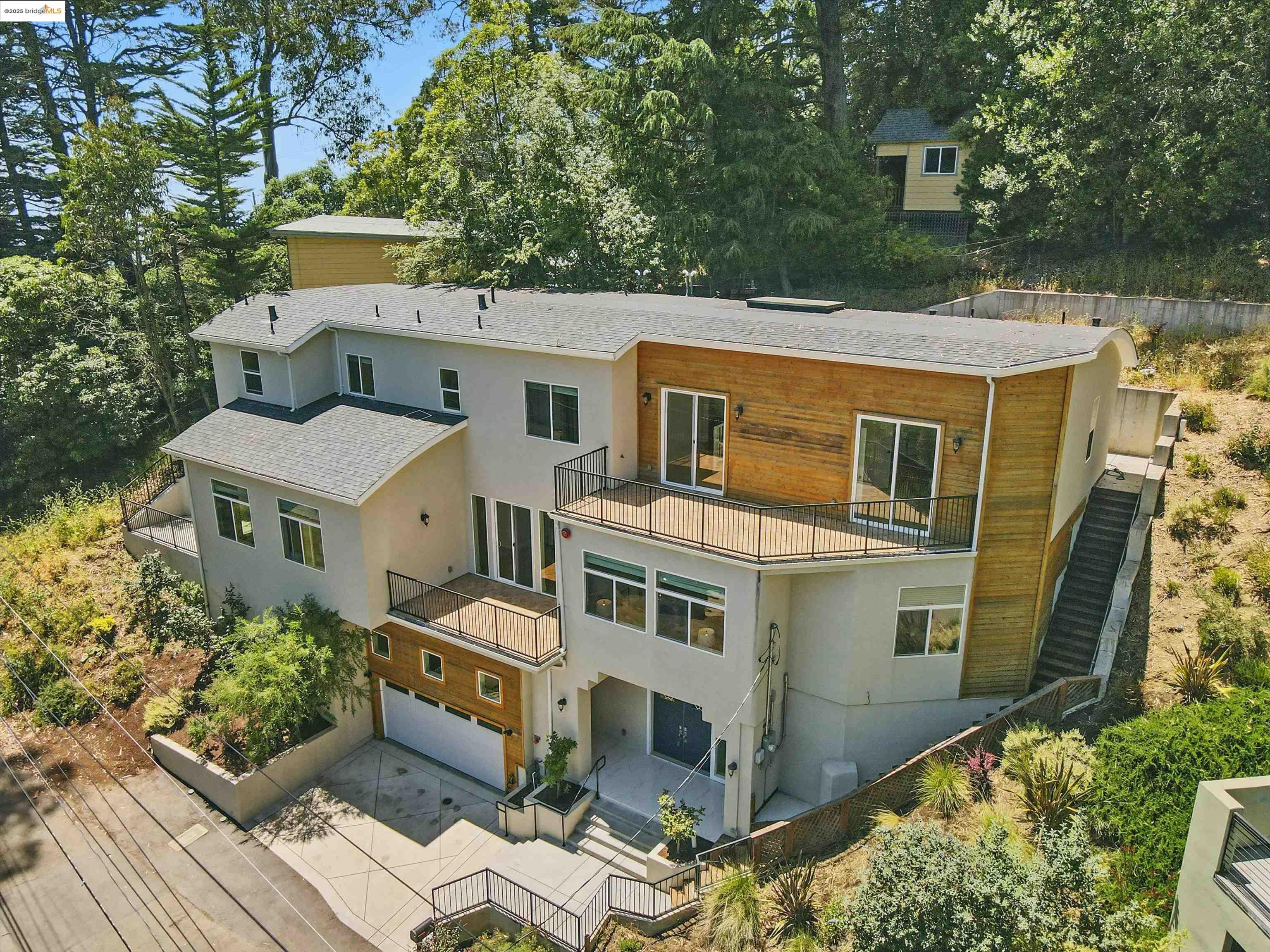 Thumbnail for 5915 Balboa Dr, Oakland, CA 94611