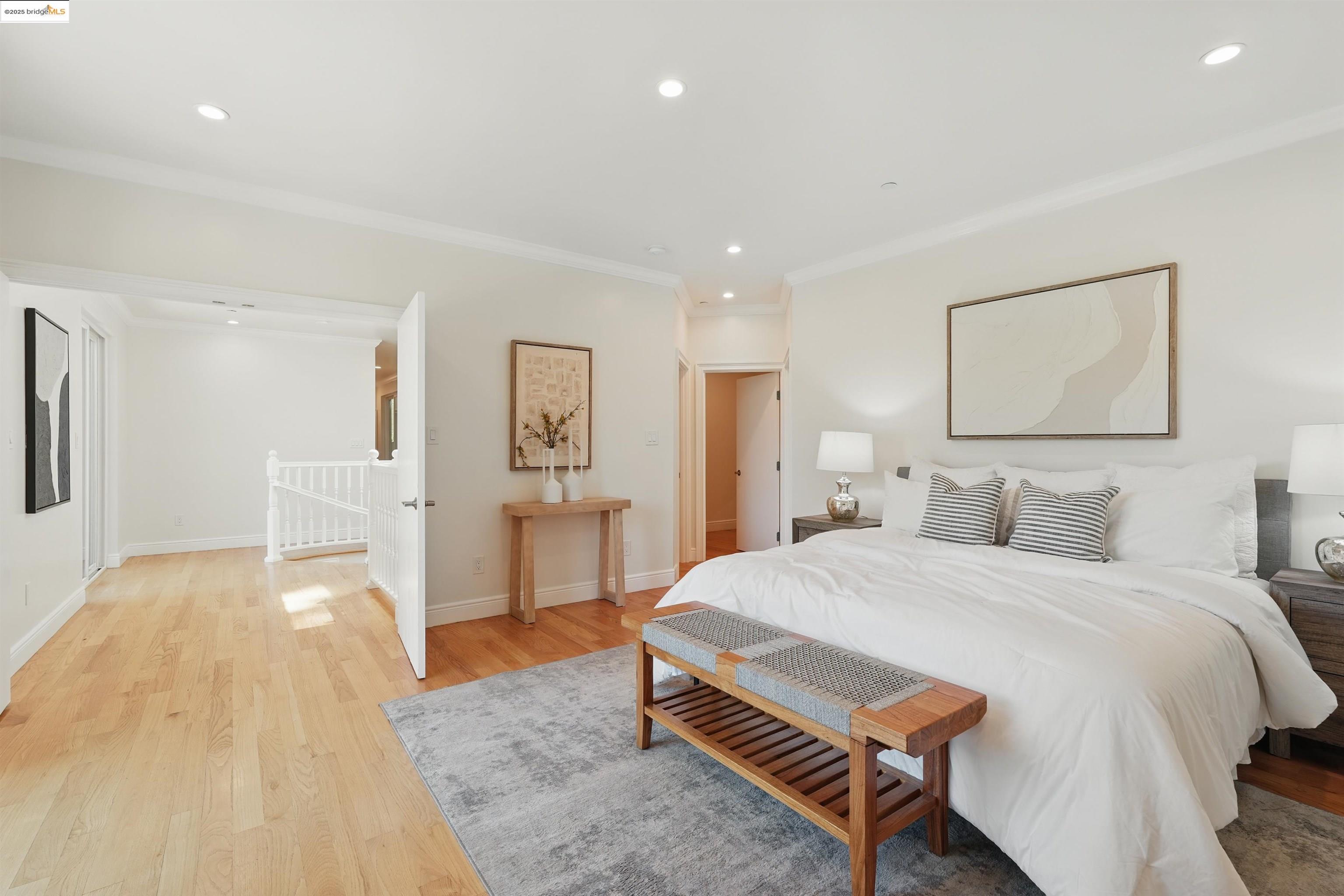 Detail Gallery Image 28 of 53 For 5915 Balboa Dr, Oakland,  CA 94611 - 5 Beds | 5 Baths