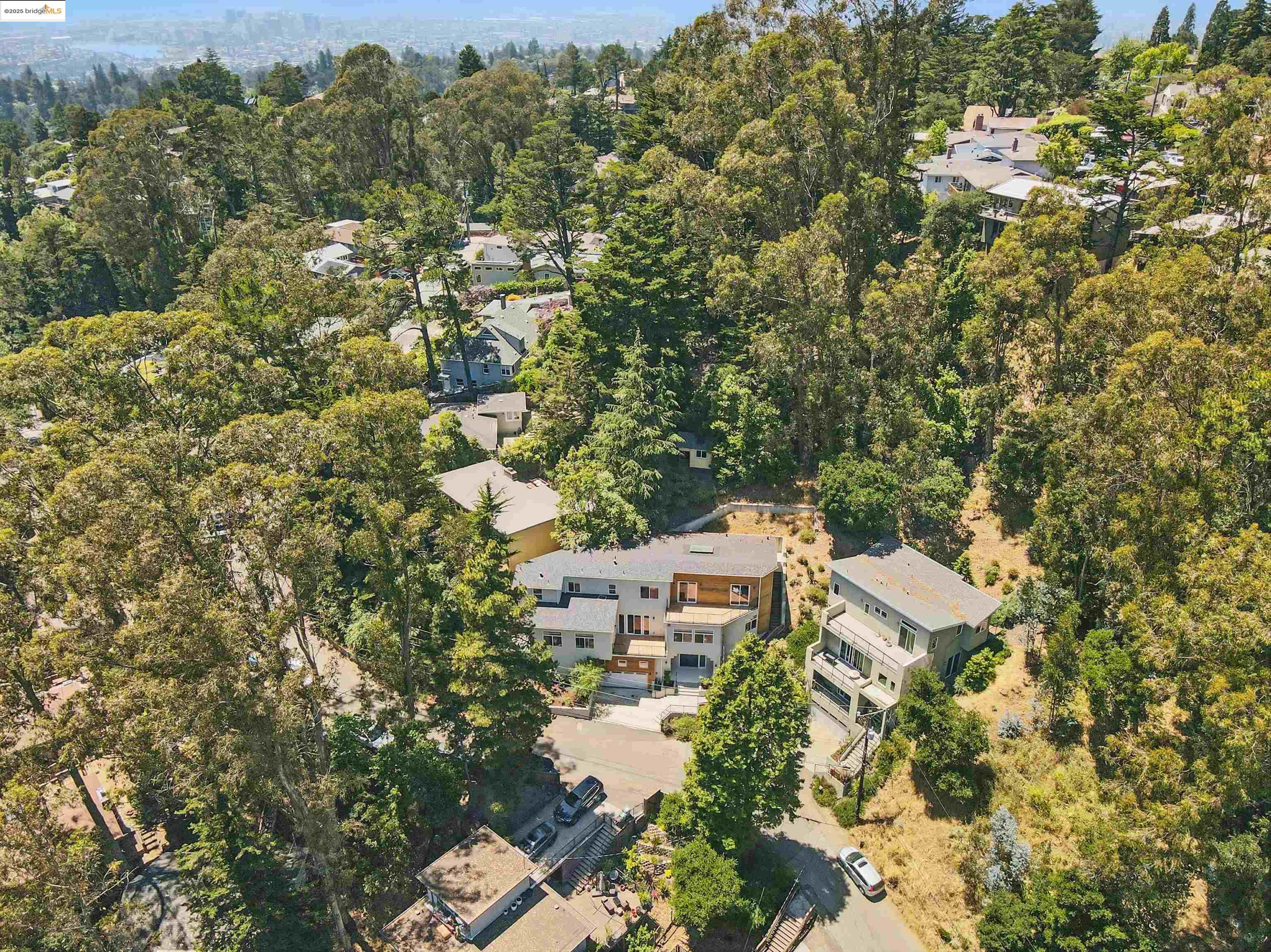 Detail Gallery Image 53 of 53 For 5915 Balboa Dr, Oakland,  CA 94611 - 5 Beds | 5 Baths