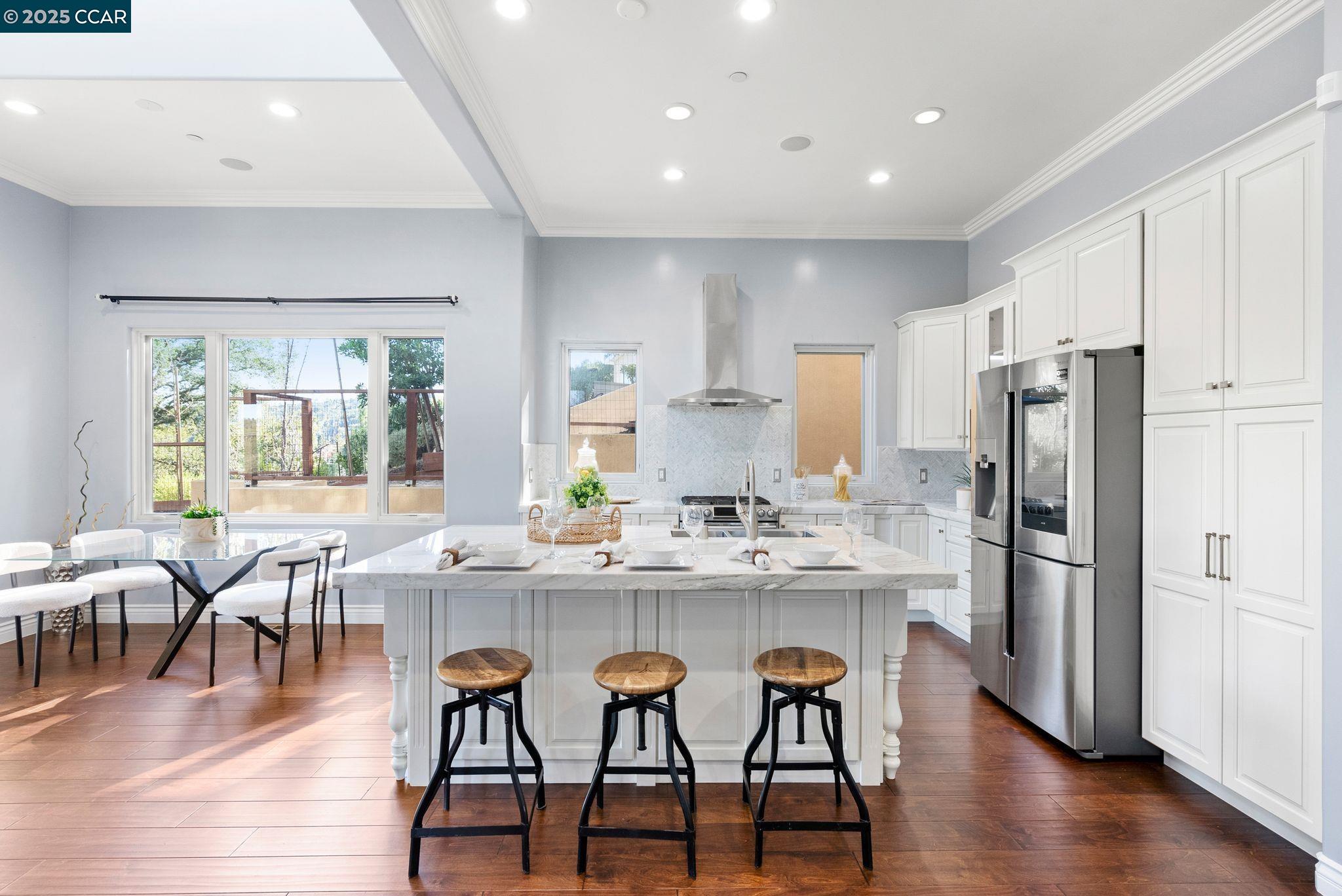 Detail Gallery Image 14 of 48 For 102 Barbara Rd, Orinda,  CA 94563 - 4 Beds | 3/1 Baths