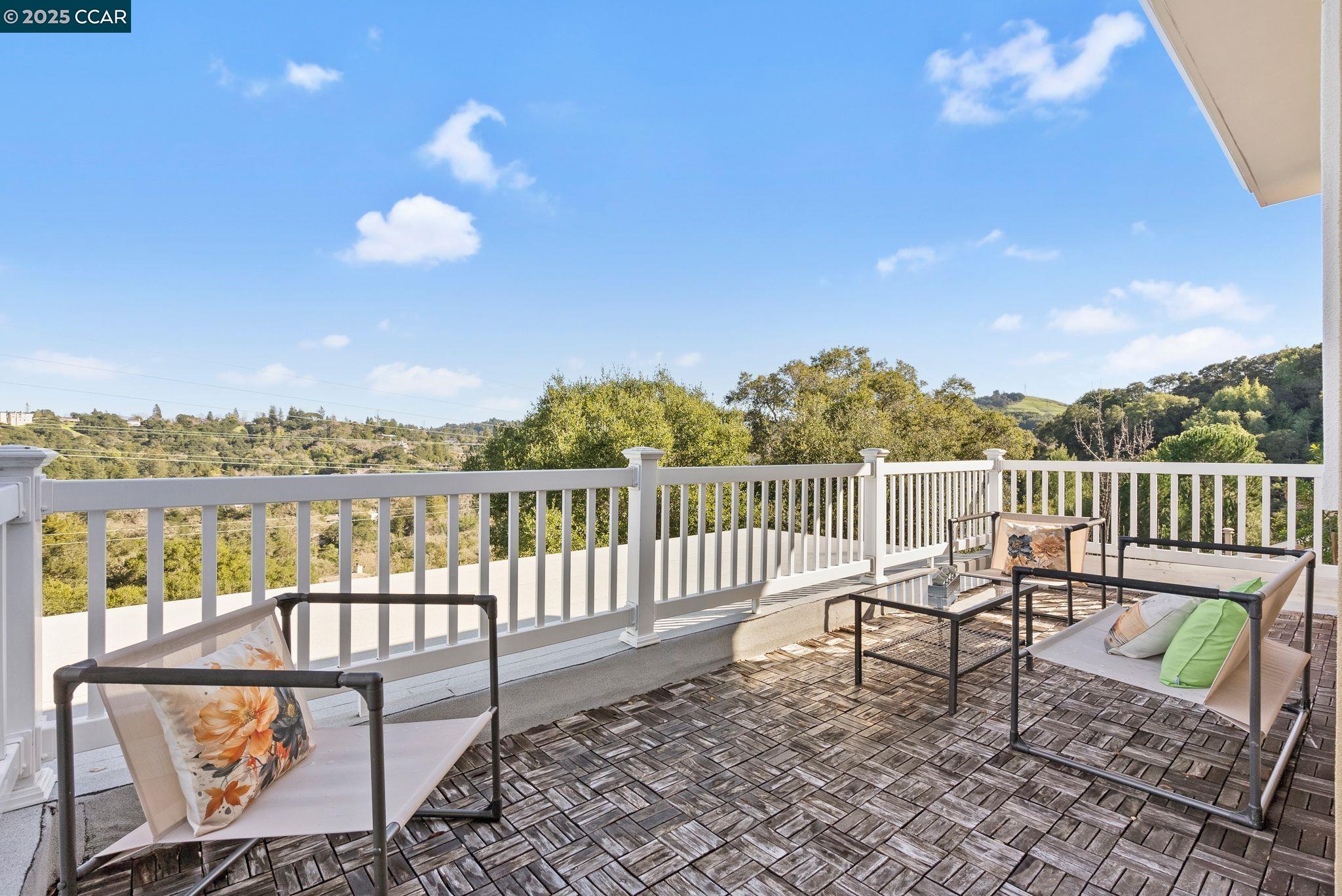 Detail Gallery Image 30 of 48 For 102 Barbara Rd, Orinda,  CA 94563 - 4 Beds | 3/1 Baths