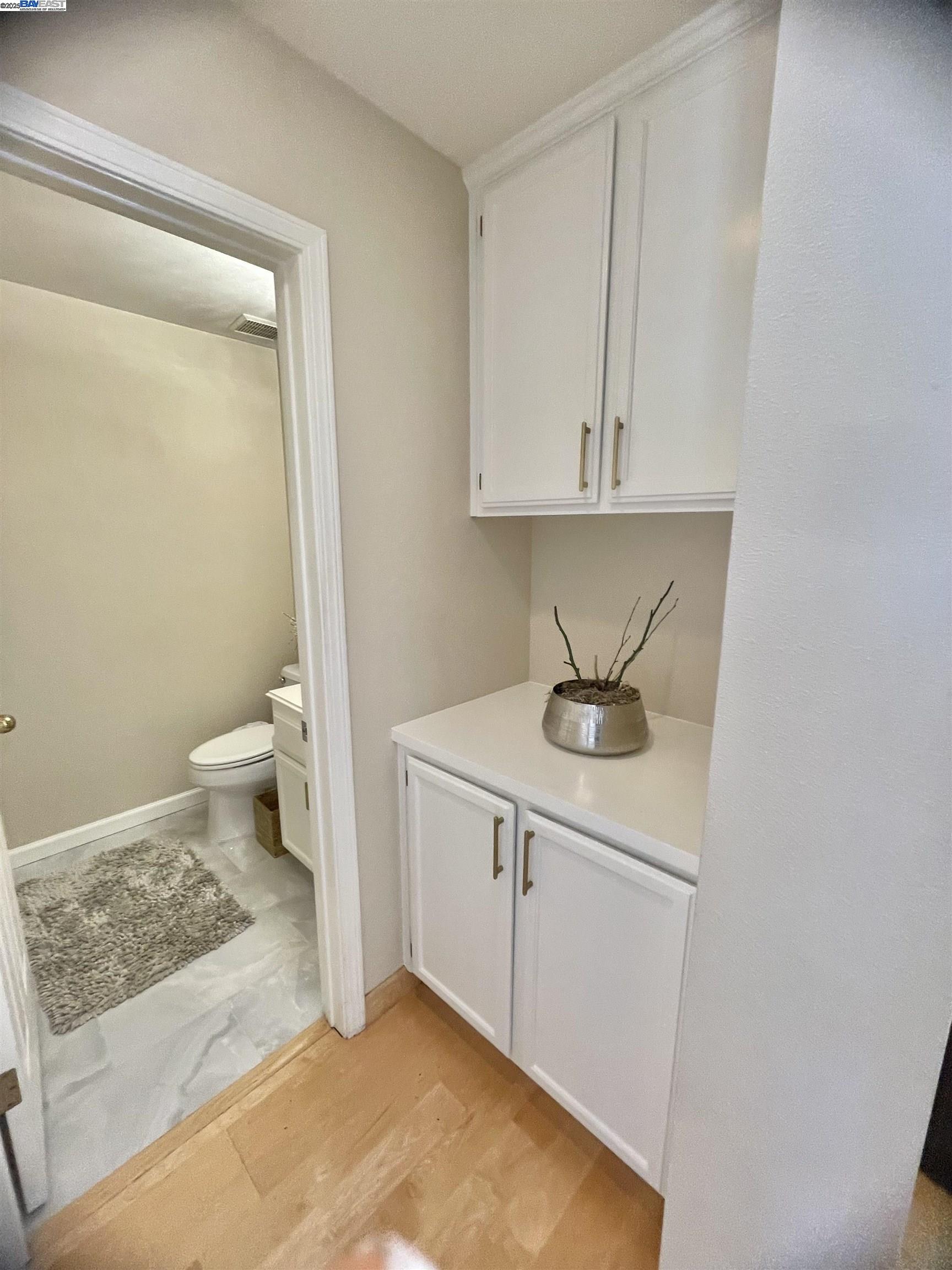 Detail Gallery Image 16 of 22 For 3455 Gilman Cmn, Fremont,  CA 94538 - 3 Beds | 2/1 Baths