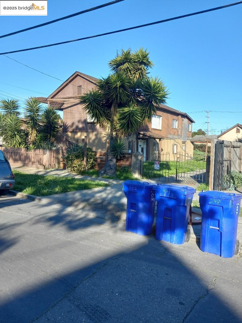 Detail Gallery Image 1 of 1 For 238 S 3rd St, Richmond,  CA 94804 - 3 Beds | 1 Baths