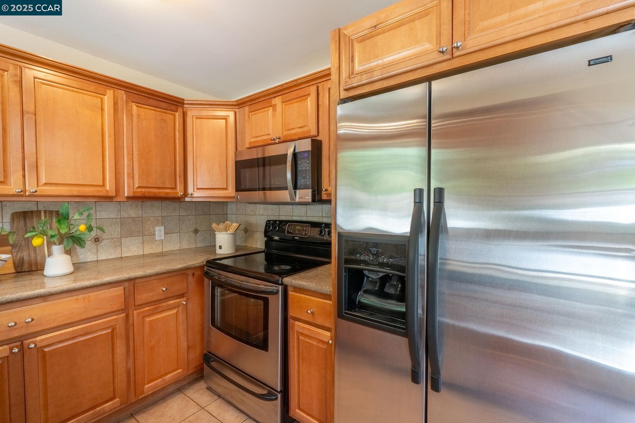 Detail Gallery Image 12 of 32 For 3215 Camino Colorados, Lafayette,  CA 94549 - 3 Beds | 2 Baths