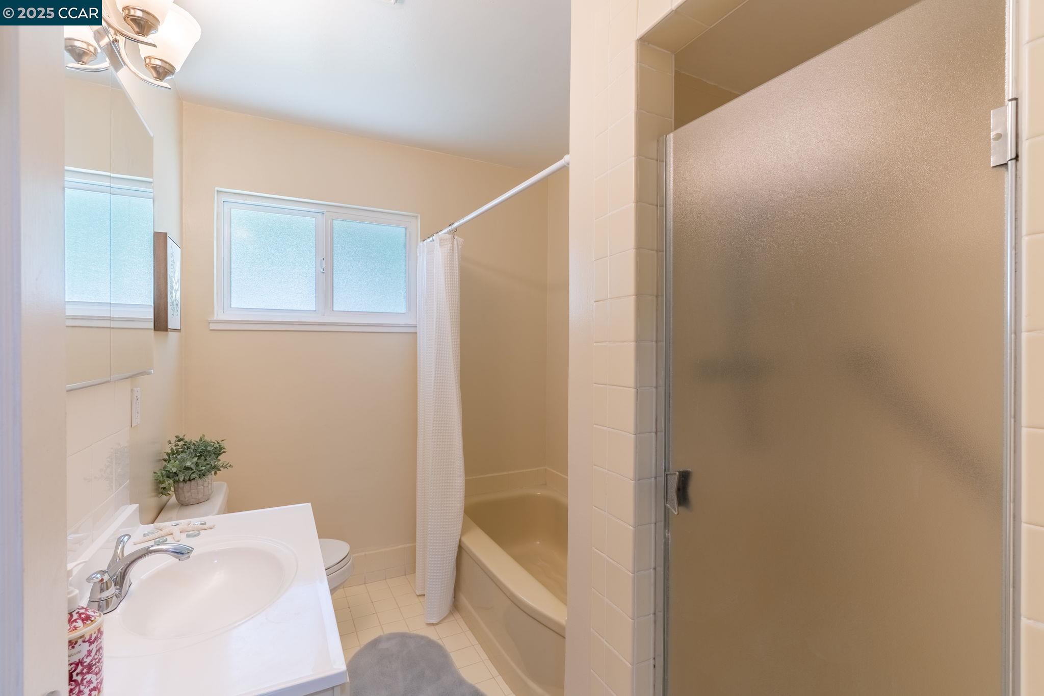 Detail Gallery Image 17 of 32 For 3215 Camino Colorados, Lafayette,  CA 94549 - 3 Beds | 2 Baths