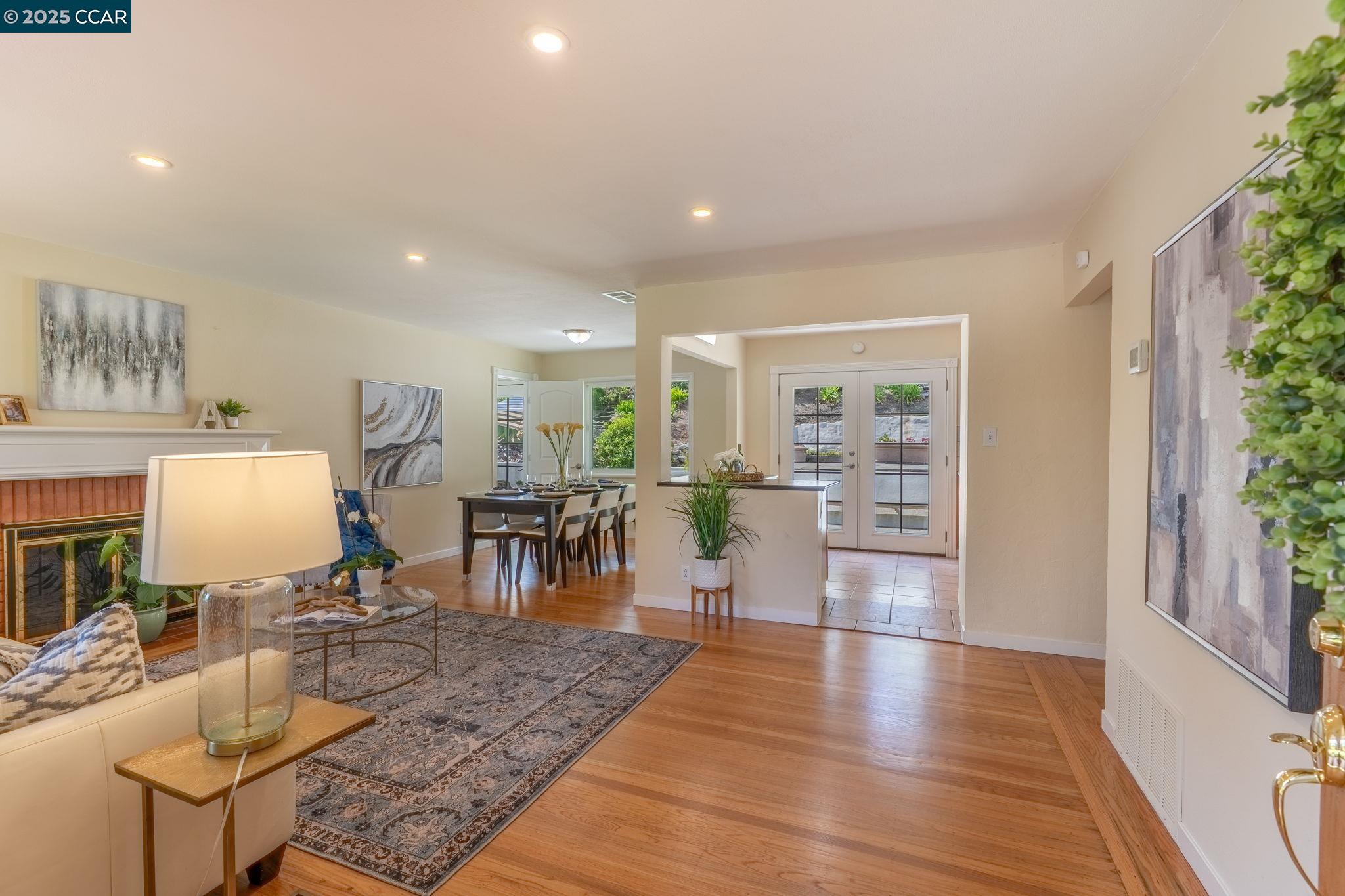 Detail Gallery Image 3 of 32 For 3215 Camino Colorados, Lafayette,  CA 94549 - 3 Beds | 2 Baths