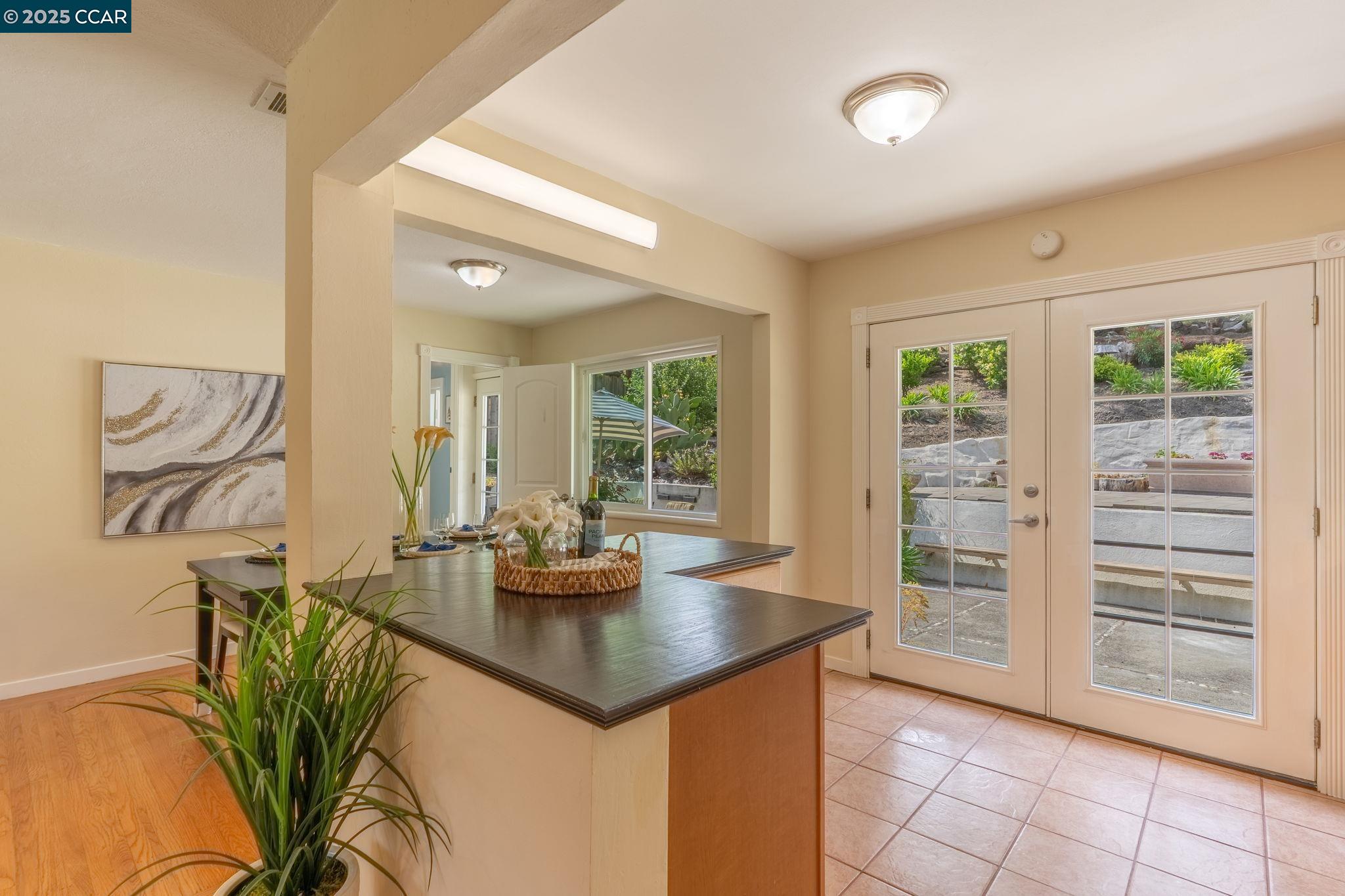 Detail Gallery Image 7 of 32 For 3215 Camino Colorados, Lafayette,  CA 94549 - 3 Beds | 2 Baths