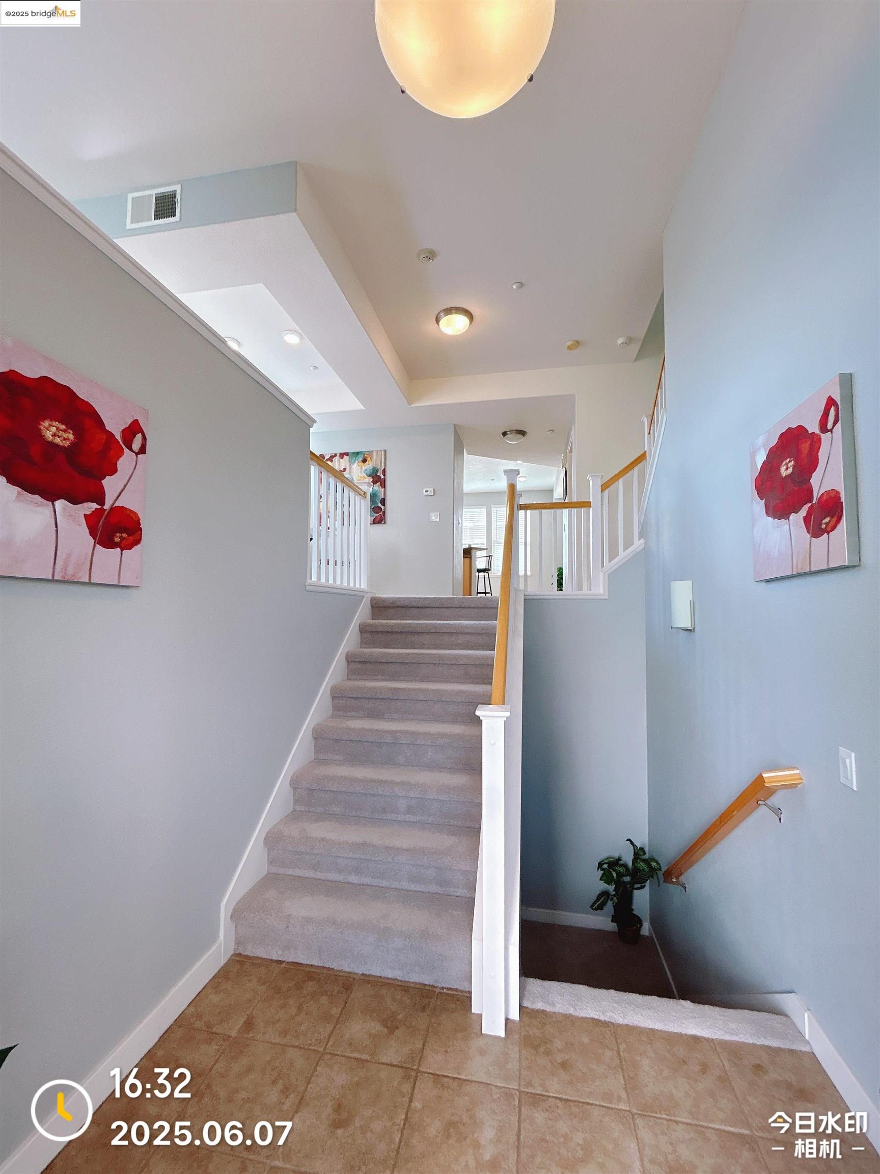 Detail Gallery Image 12 of 45 For 6136 Old Quarry Loop, Oakland,  CA 94605 - 2 Beds | 2/1 Baths