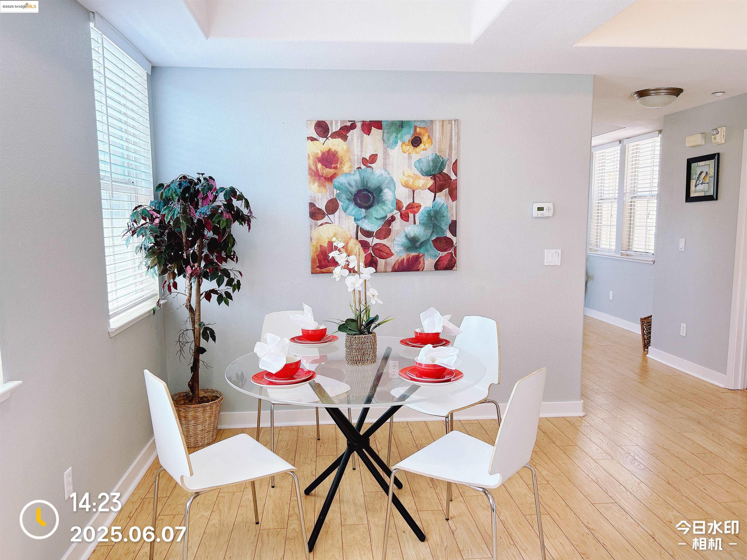Detail Gallery Image 18 of 45 For 6136 Old Quarry Loop, Oakland,  CA 94605 - 2 Beds | 2/1 Baths