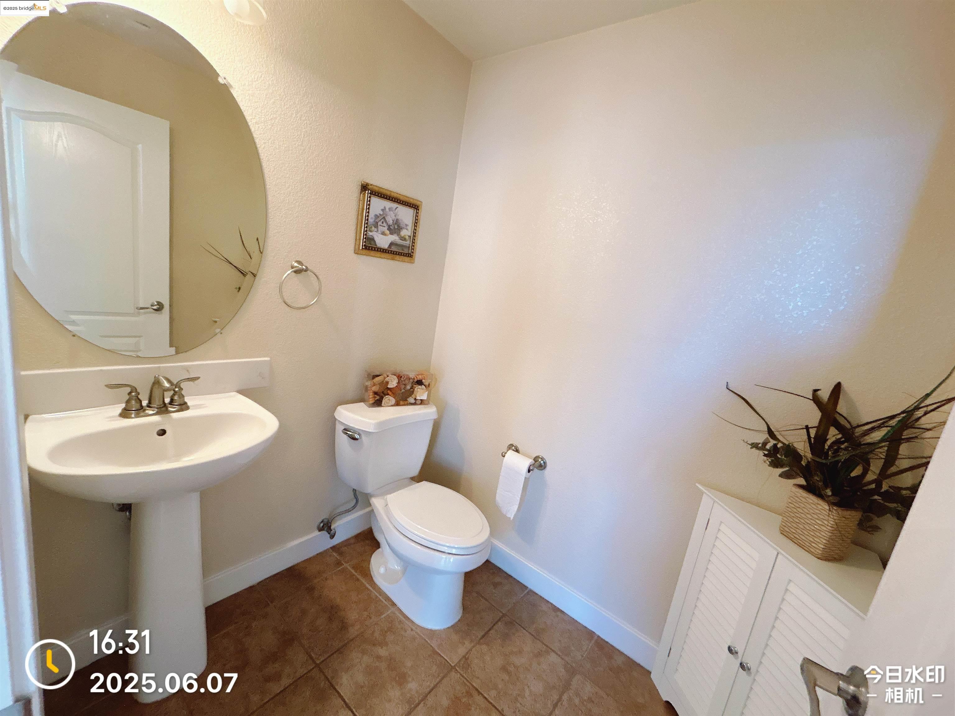 Detail Gallery Image 20 of 45 For 6136 Old Quarry Loop, Oakland,  CA 94605 - 2 Beds | 2/1 Baths