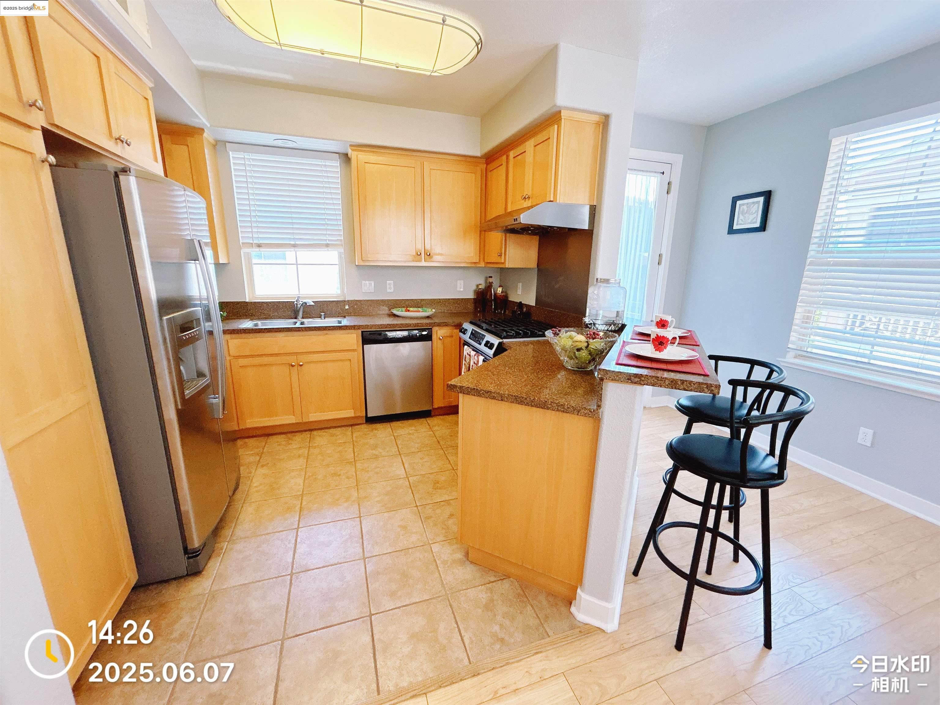 Detail Gallery Image 21 of 45 For 6136 Old Quarry Loop, Oakland,  CA 94605 - 2 Beds | 2/1 Baths