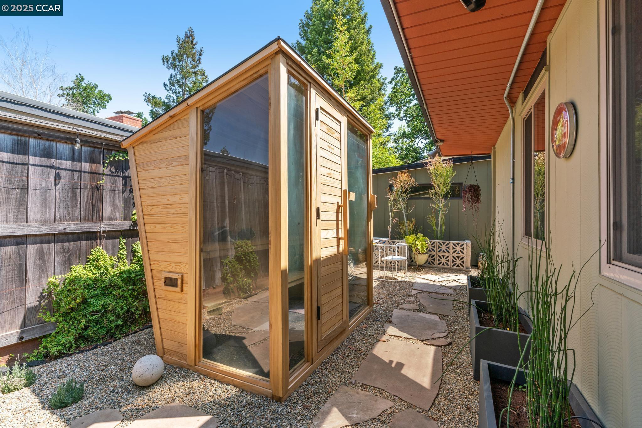 Detail Gallery Image 40 of 58 For 232 Clyde Dr, Walnut Creek,  CA 94598 - 4 Beds | 2 Baths