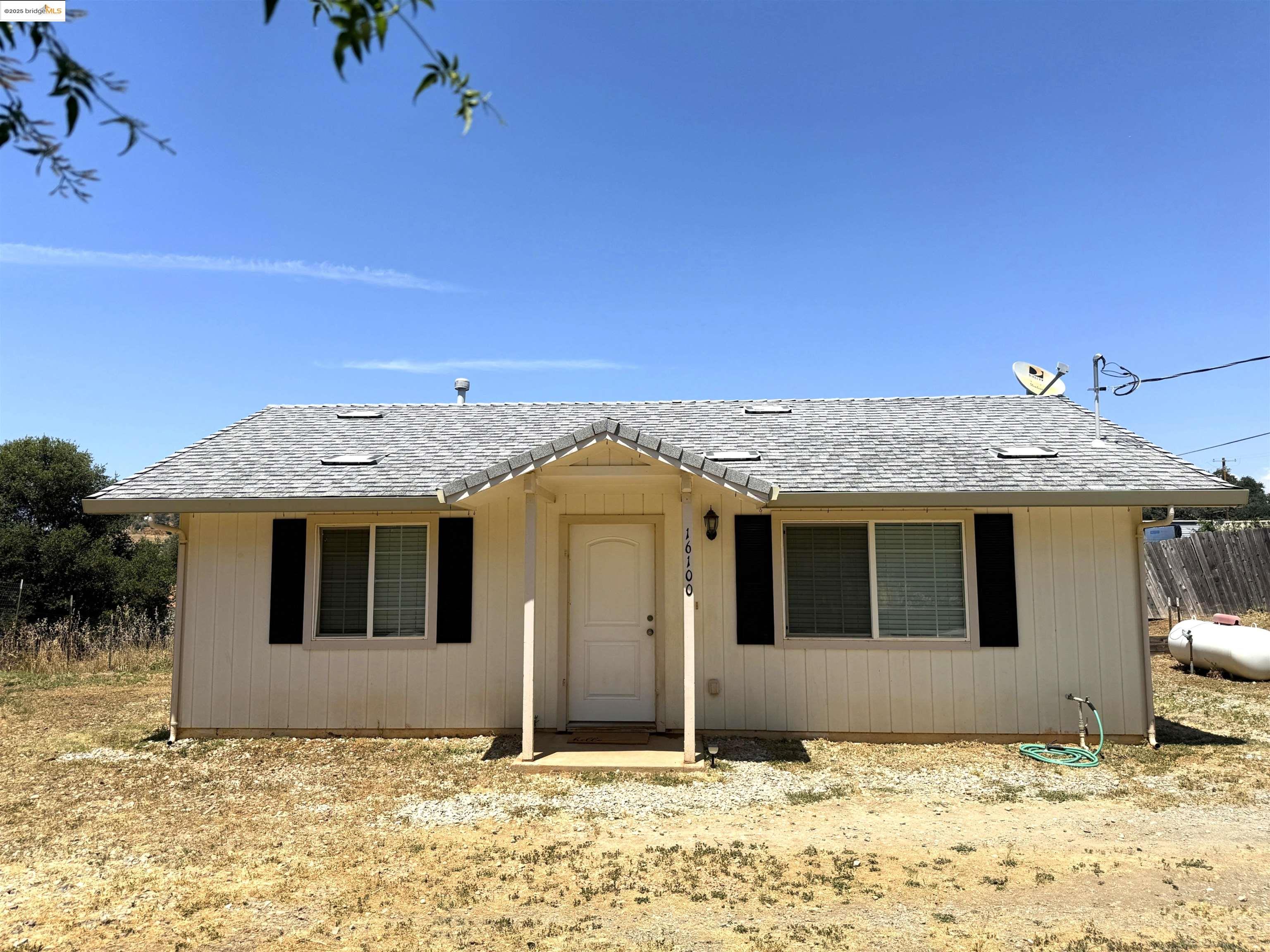 Detail Gallery Image 2 of 31 For 16100 Jacksonville Rd., Jamestown,  CA 95327 - 2 Beds | 1 Baths
