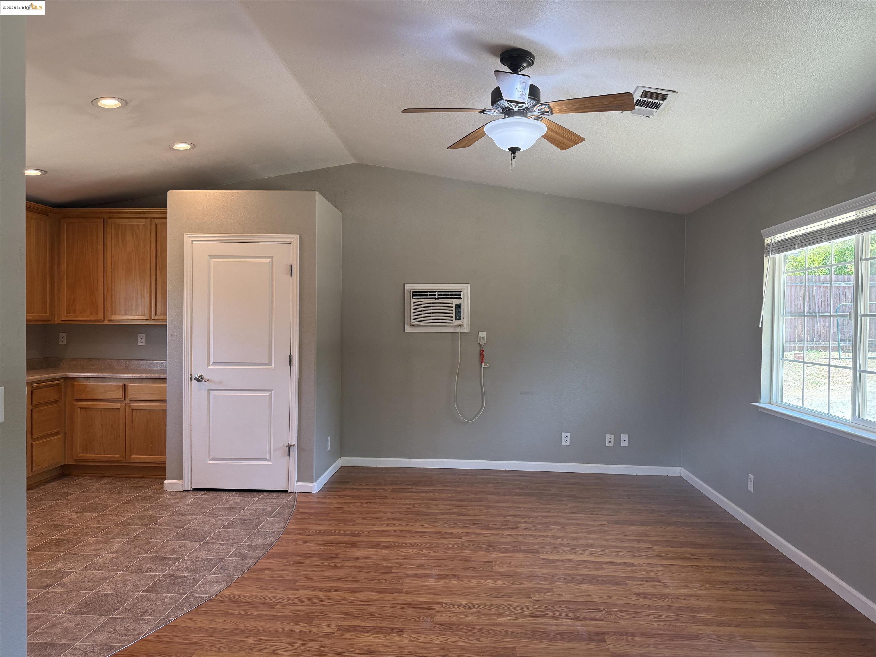 Detail Gallery Image 6 of 31 For 16100 Jacksonville Rd., Jamestown,  CA 95327 - 2 Beds | 1 Baths