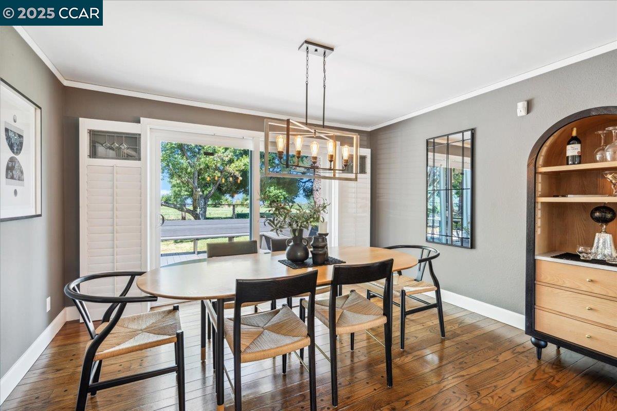 Detail Gallery Image 13 of 59 For 739 Devils Drop Ct, Richmond,  CA 94803 - 6 Beds | 2/1 Baths
