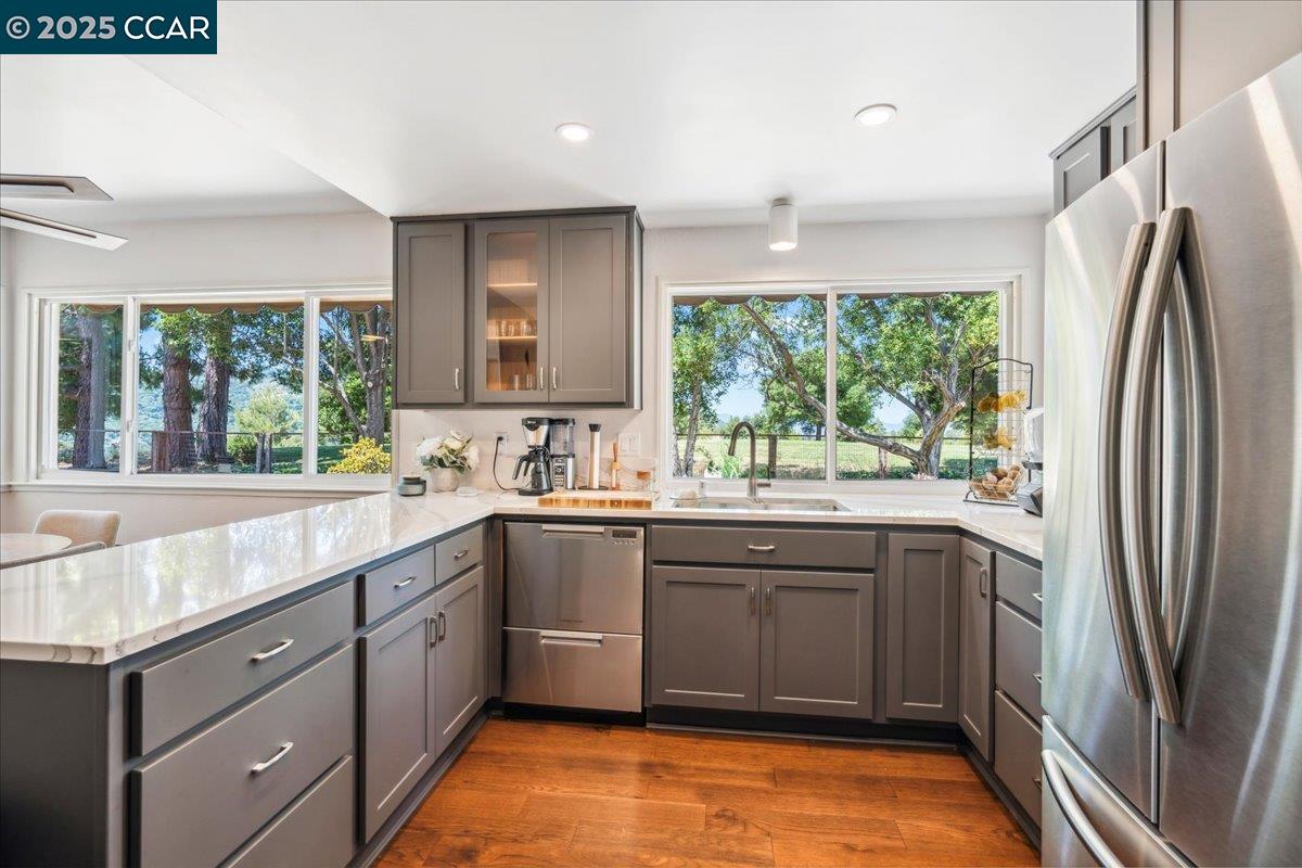 Detail Gallery Image 15 of 59 For 739 Devils Drop Ct, Richmond,  CA 94803 - 6 Beds | 2/1 Baths