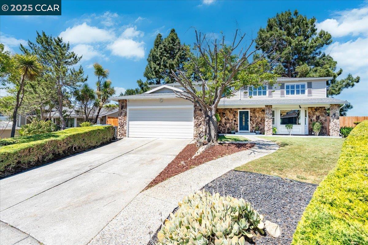 Detail Gallery Image 3 of 59 For 739 Devils Drop Ct, Richmond,  CA 94803 - 6 Beds | 2/1 Baths