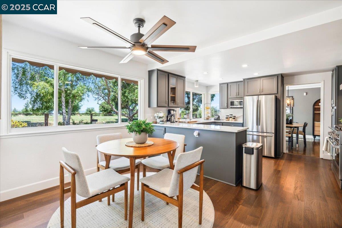 Detail Gallery Image 24 of 59 For 739 Devils Drop Ct, Richmond,  CA 94803 - 6 Beds | 2/1 Baths
