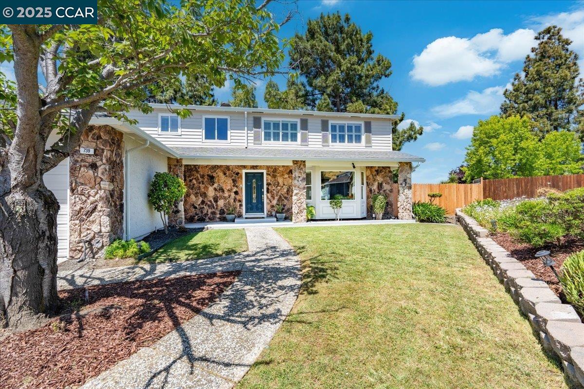 Detail Gallery Image 4 of 59 For 739 Devils Drop Ct, Richmond,  CA 94803 - 6 Beds | 2/1 Baths