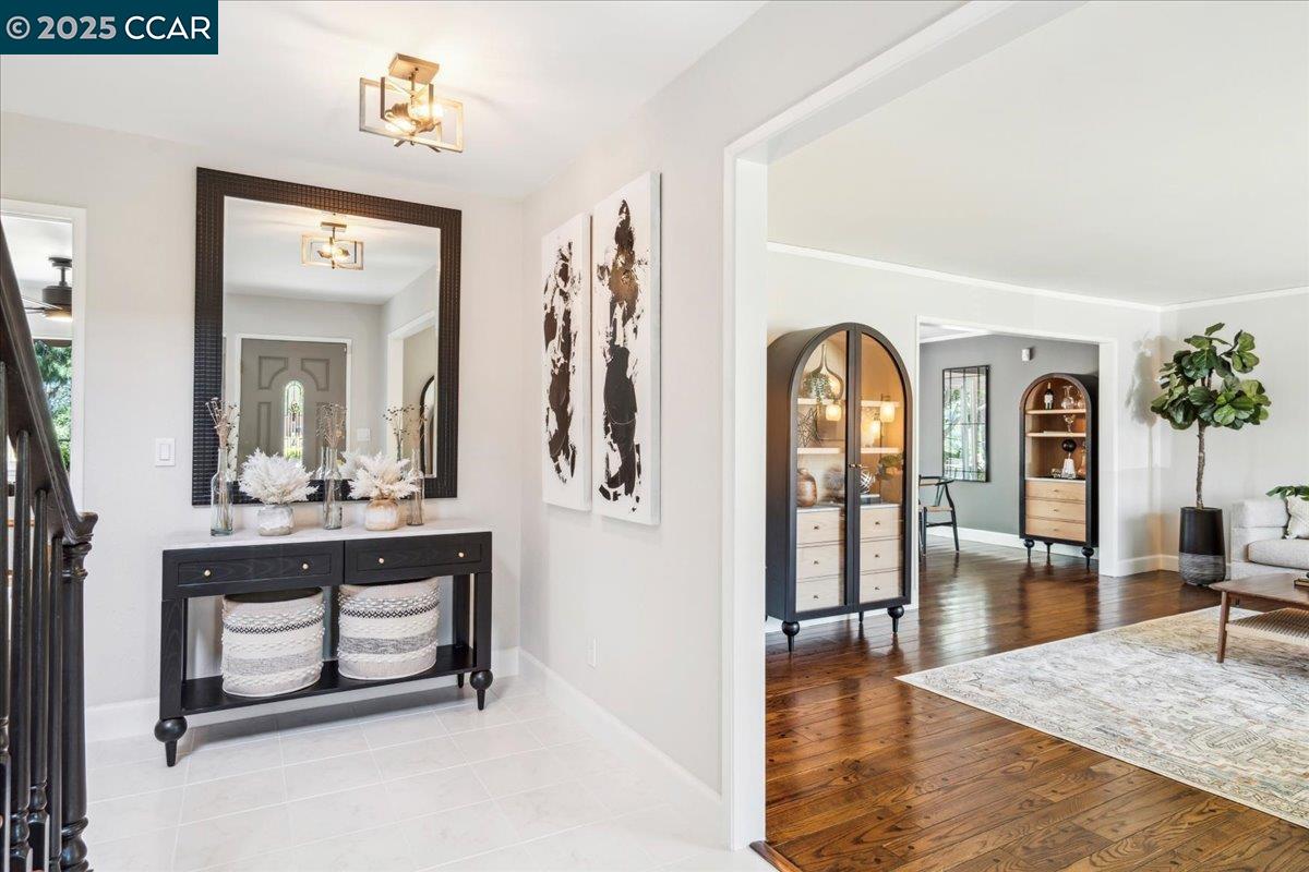Detail Gallery Image 5 of 59 For 739 Devils Drop Ct, Richmond,  CA 94803 - 6 Beds | 2/1 Baths