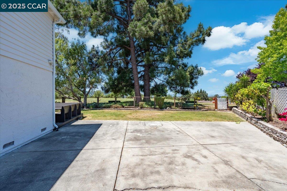 Detail Gallery Image 50 of 59 For 739 Devils Drop Ct, Richmond,  CA 94803 - 6 Beds | 2/1 Baths