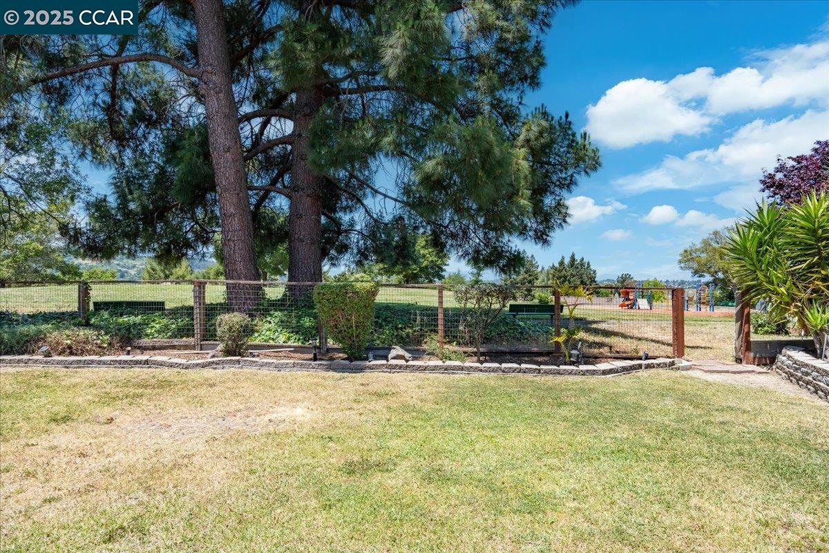 Detail Gallery Image 51 of 59 For 739 Devils Drop Ct, Richmond,  CA 94803 - 6 Beds | 2/1 Baths