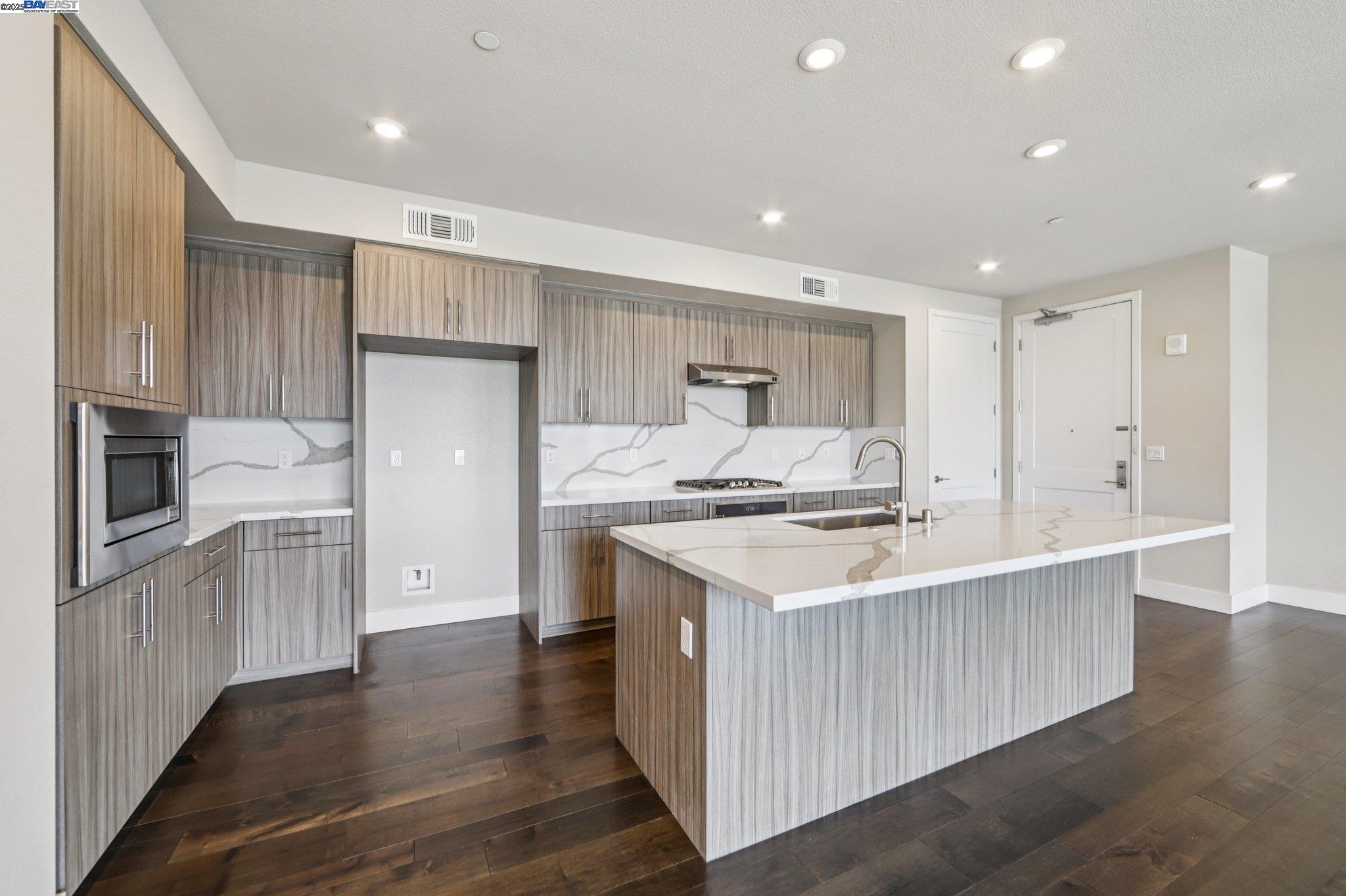 Photo #12: 41099802 Listing: Photo #12