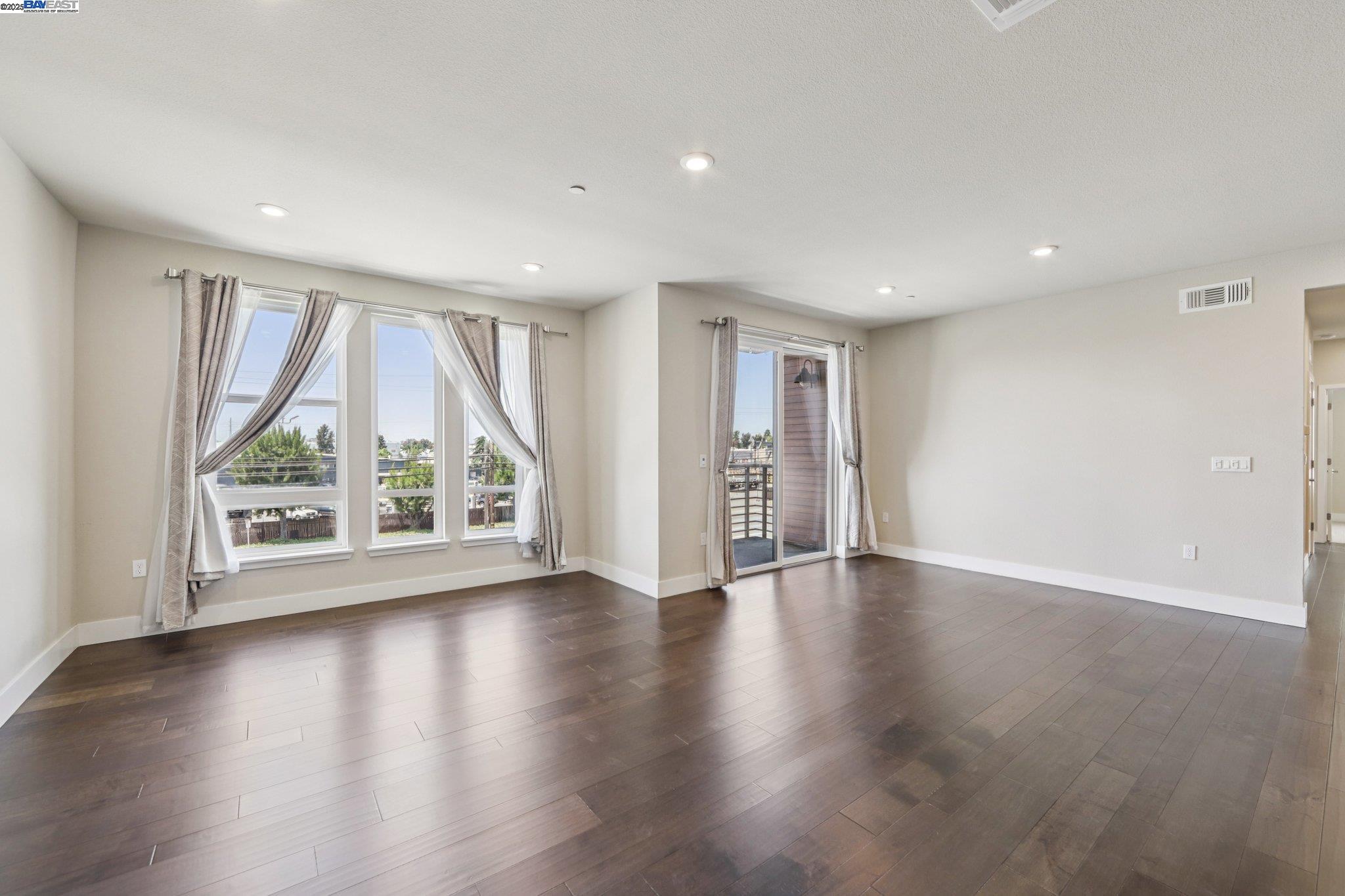Photo #6: 41099802 Listing: Photo #6