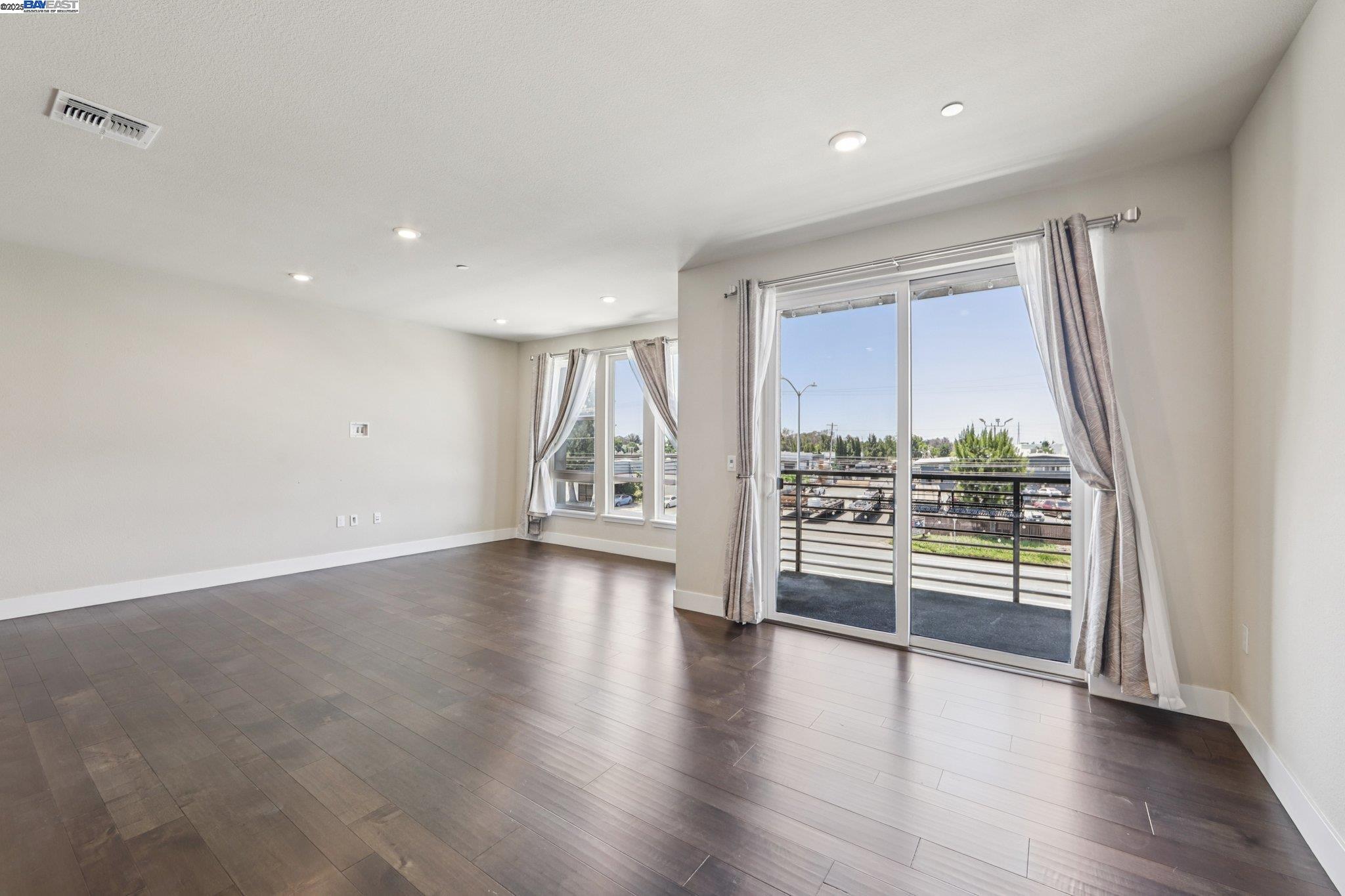 Photo #8: 41099802 Listing: Photo #8