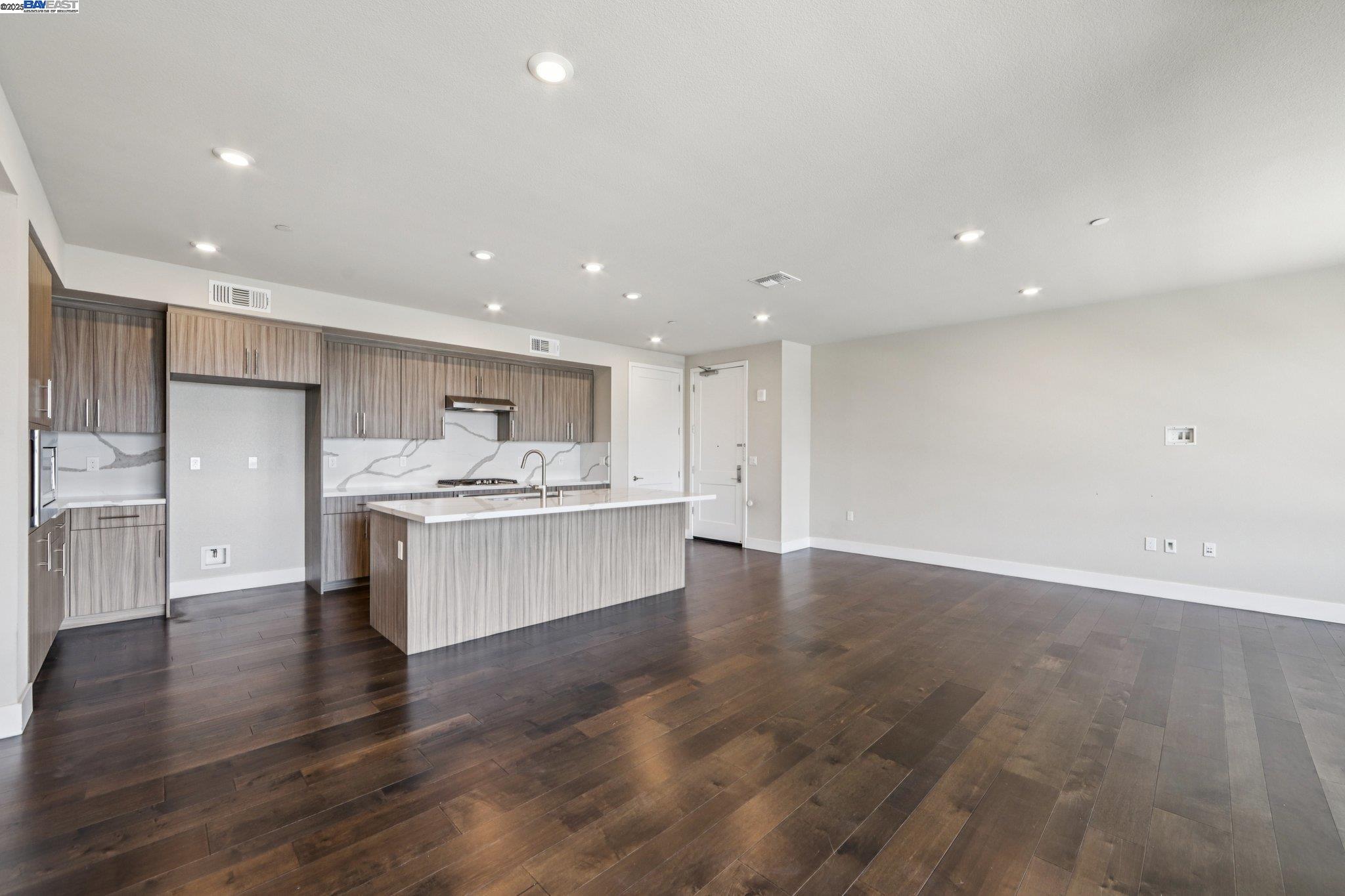 Photo #9: 41099802 Listing: Photo #9