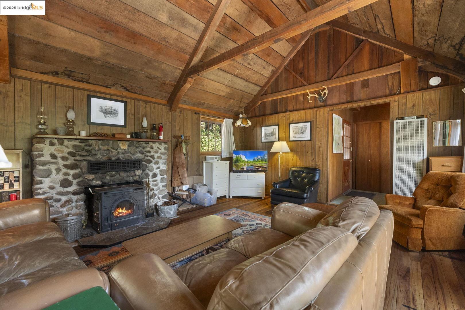 Detail Gallery Image 5 of 27 For 16 Highland Way, Pinecrest,  CA 95364 - 3 Beds | 1 Baths