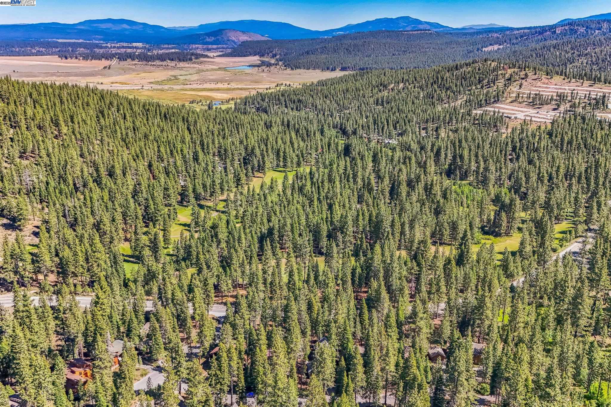 Detail Gallery Image 15 of 18 For 852 Beaver Pond, Truckee,  CA 96161 - 4 Beds | 3 Baths
