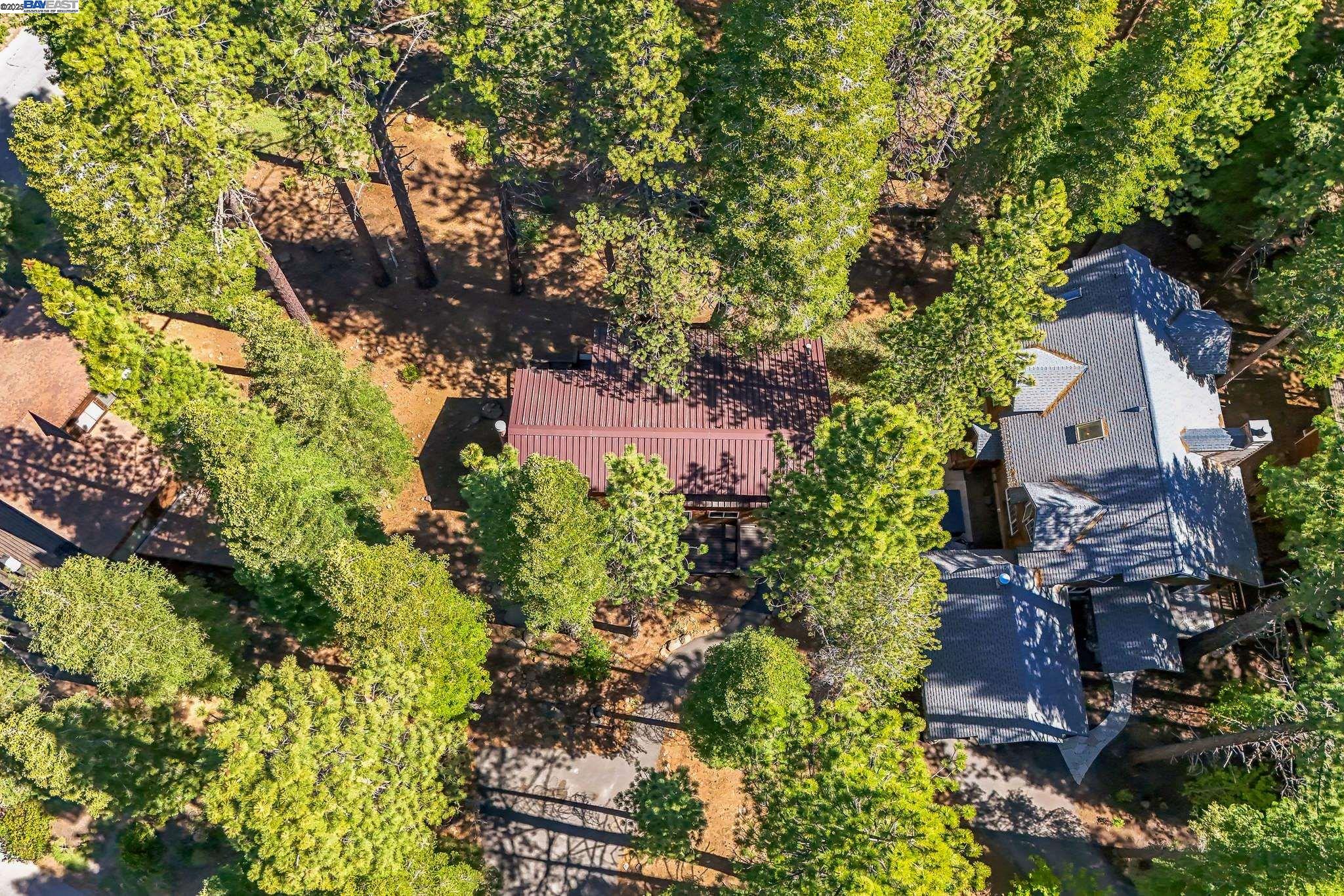 Detail Gallery Image 3 of 18 For 852 Beaver Pond, Truckee,  CA 96161 - 4 Beds | 3 Baths