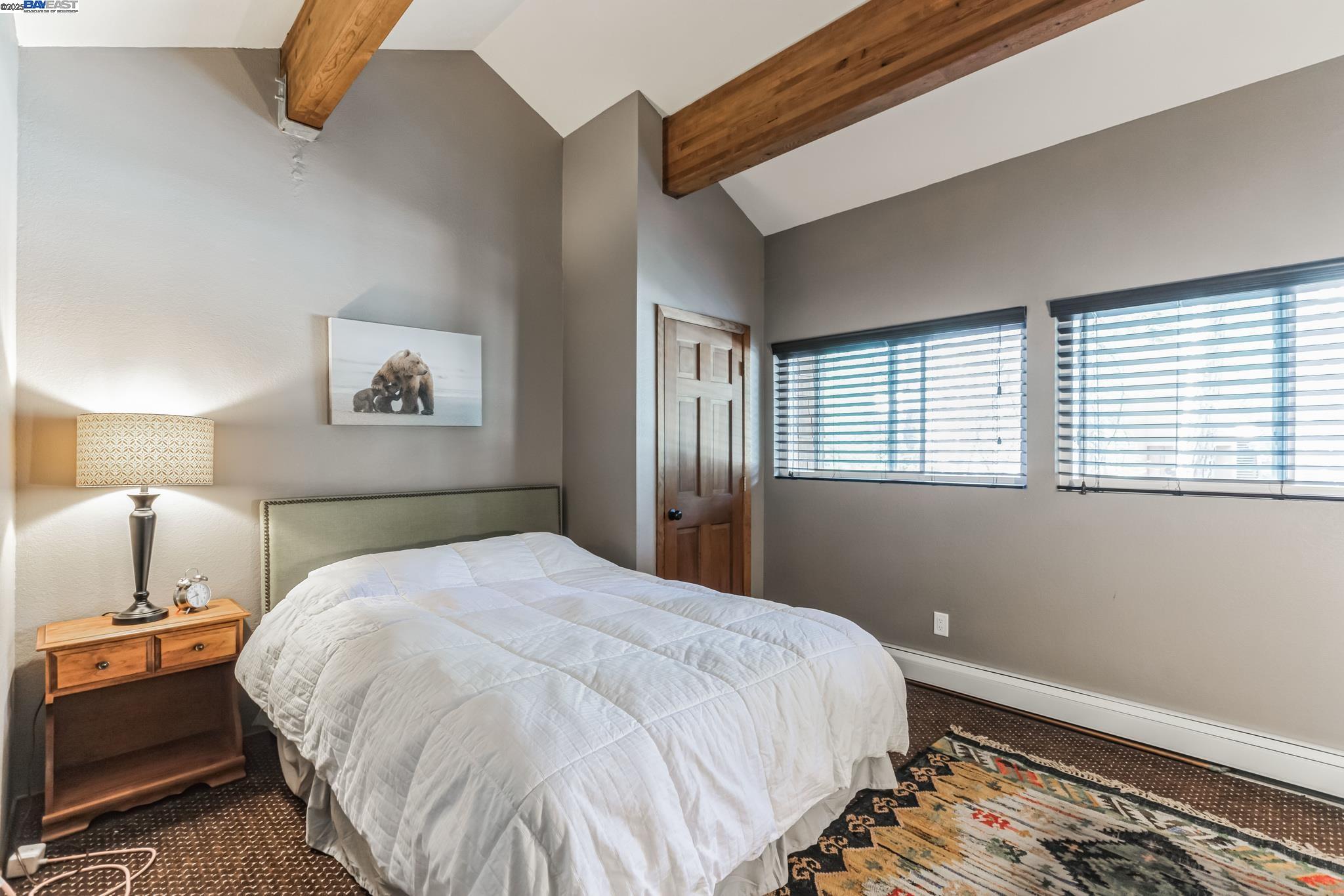 Detail Gallery Image 10 of 18 For 852 Beaver Pond, Truckee,  CA 96161 - 4 Beds | 3 Baths